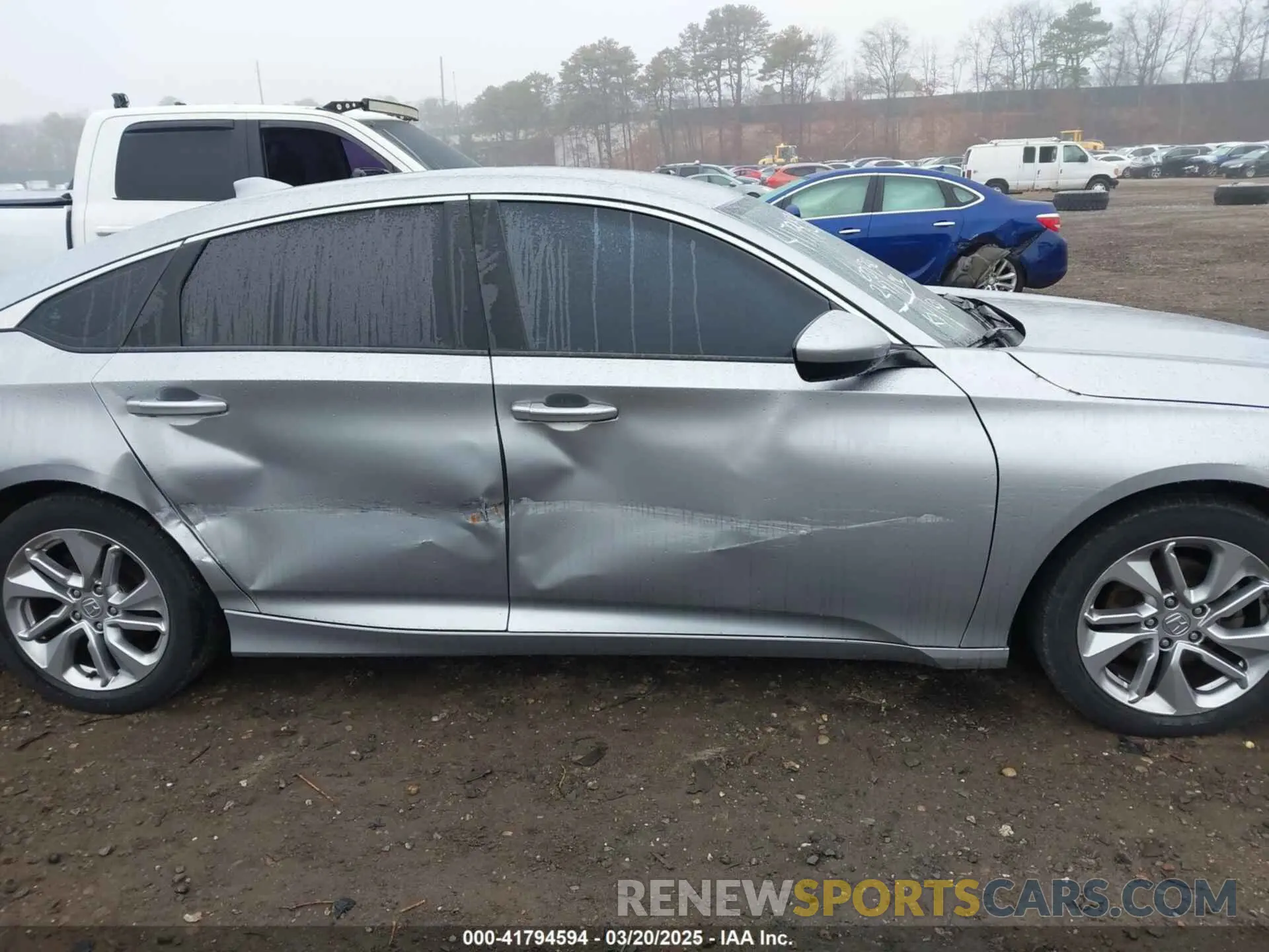 18 Photograph of a damaged car 1HGCV1F15KA087185 HONDA ACCORD 2019