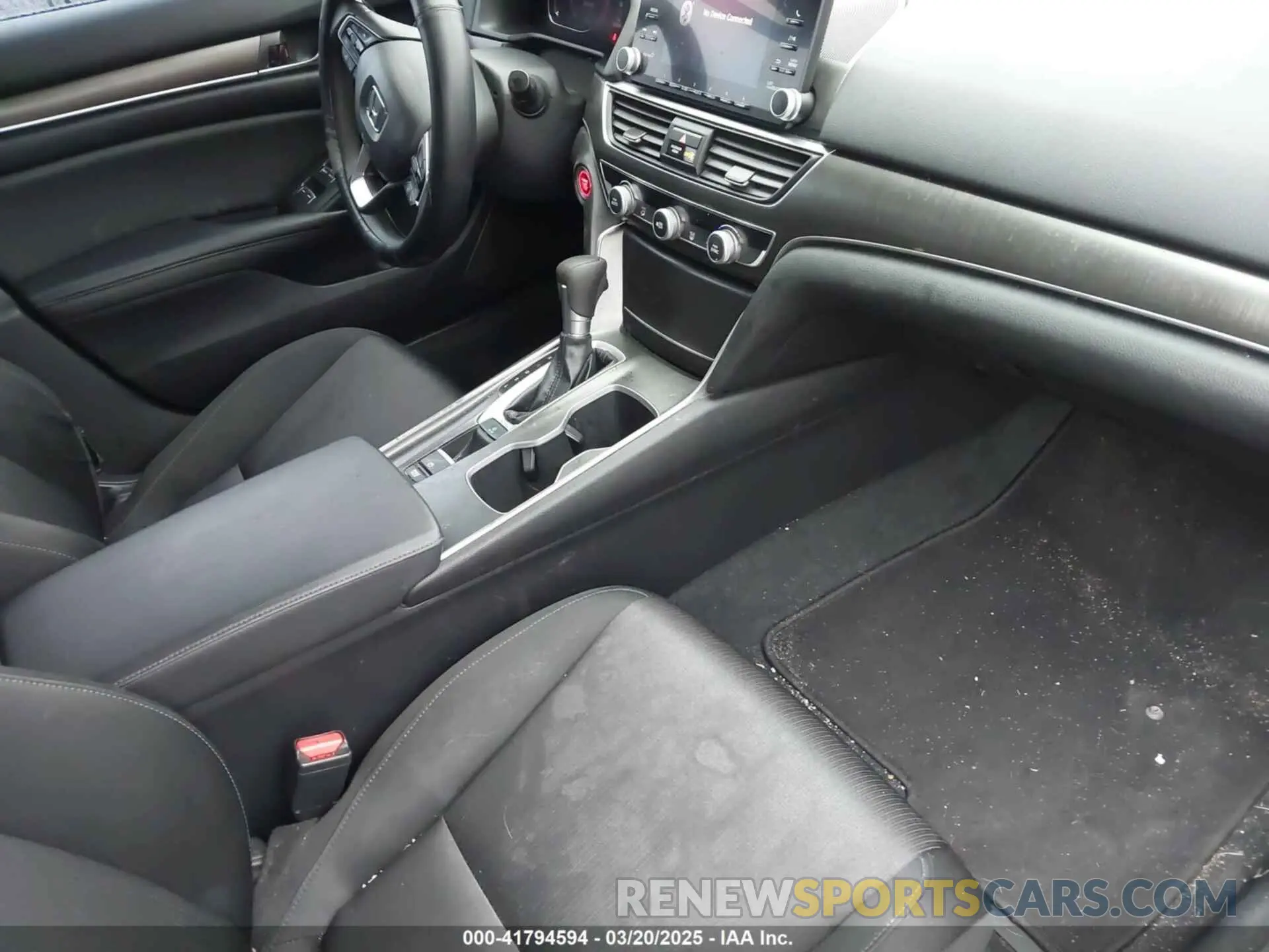 5 Photograph of a damaged car 1HGCV1F15KA087185 HONDA ACCORD 2019