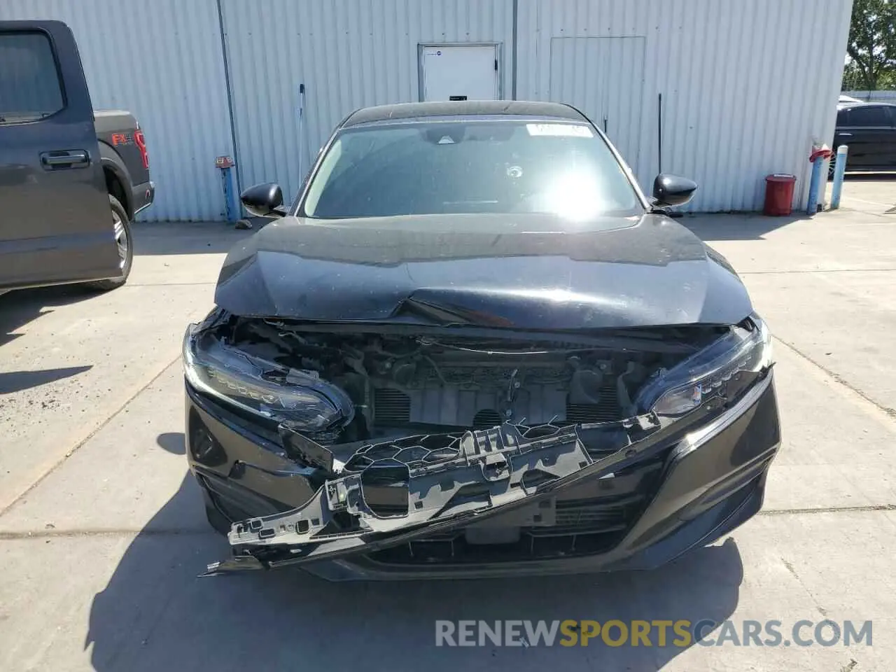 5 Photograph of a damaged car 1HGCV1F15KA136319 HONDA ACCORD 2019