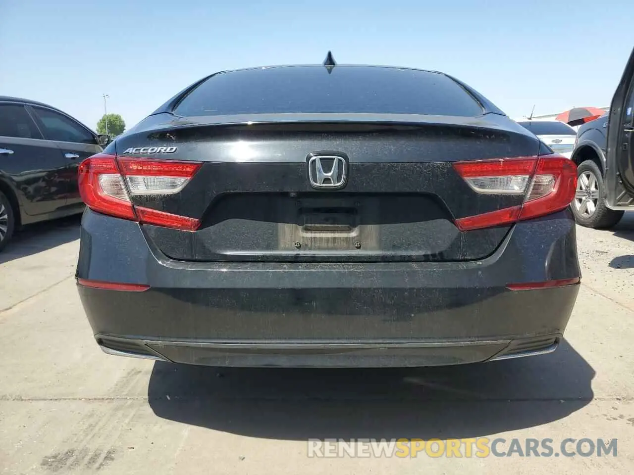 6 Photograph of a damaged car 1HGCV1F15KA136319 HONDA ACCORD 2019