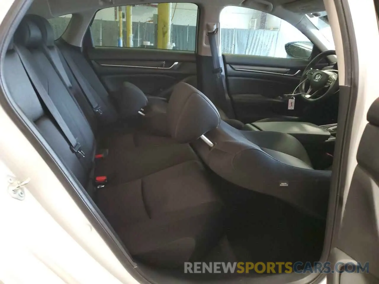 10 Photograph of a damaged car 1HGCV1F15KA167781 HONDA ACCORD 2019