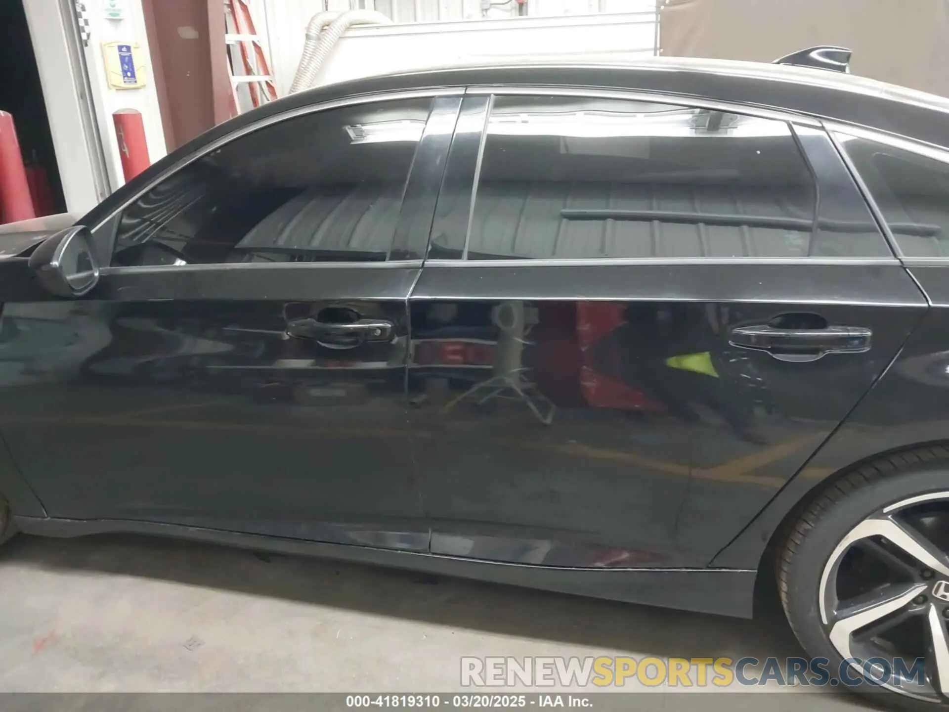 14 Photograph of a damaged car 1HGCV1F16KA009661 HONDA ACCORD 2019