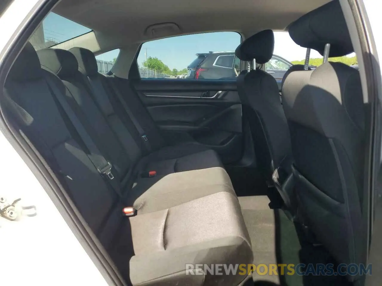 10 Photograph of a damaged car 1HGCV1F16KA042966 HONDA ACCORD 2019