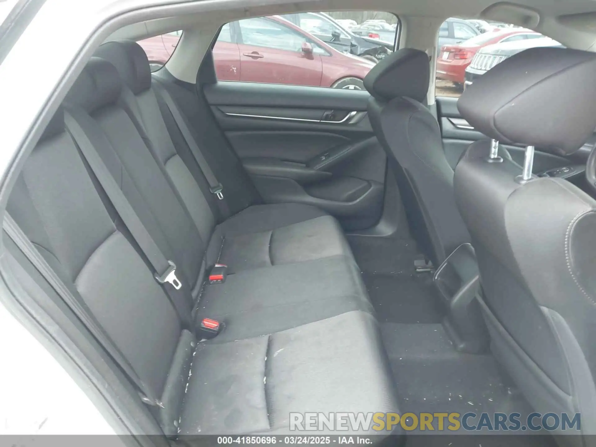8 Photograph of a damaged car 1HGCV1F16KA067625 HONDA ACCORD 2019