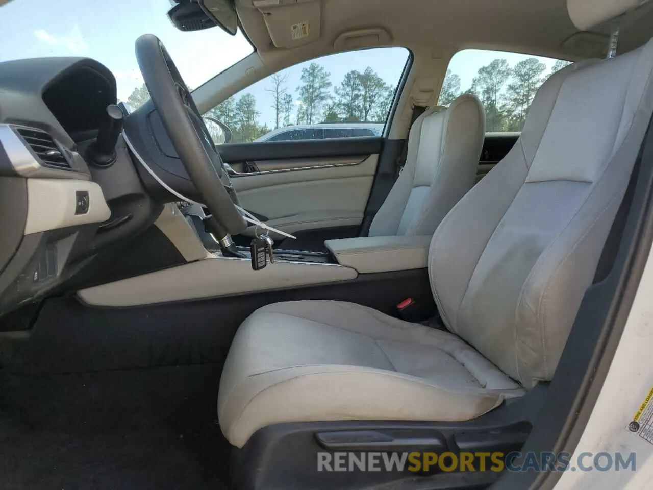 7 Photograph of a damaged car 1HGCV1F16KA092475 HONDA ACCORD 2019