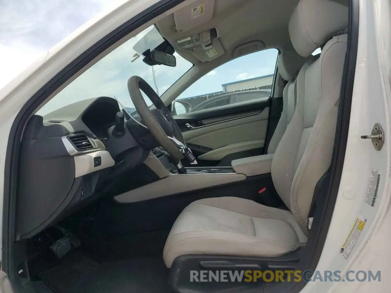 7 Photograph of a damaged car 1HGCV1F16KA108531 HONDA ACCORD 2019