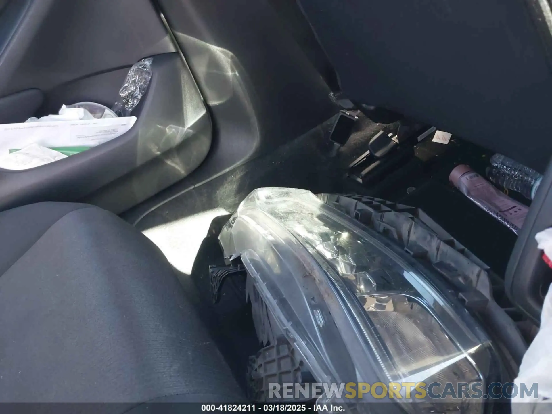 11 Photograph of a damaged car 1HGCV1F16KA132408 HONDA ACCORD 2019