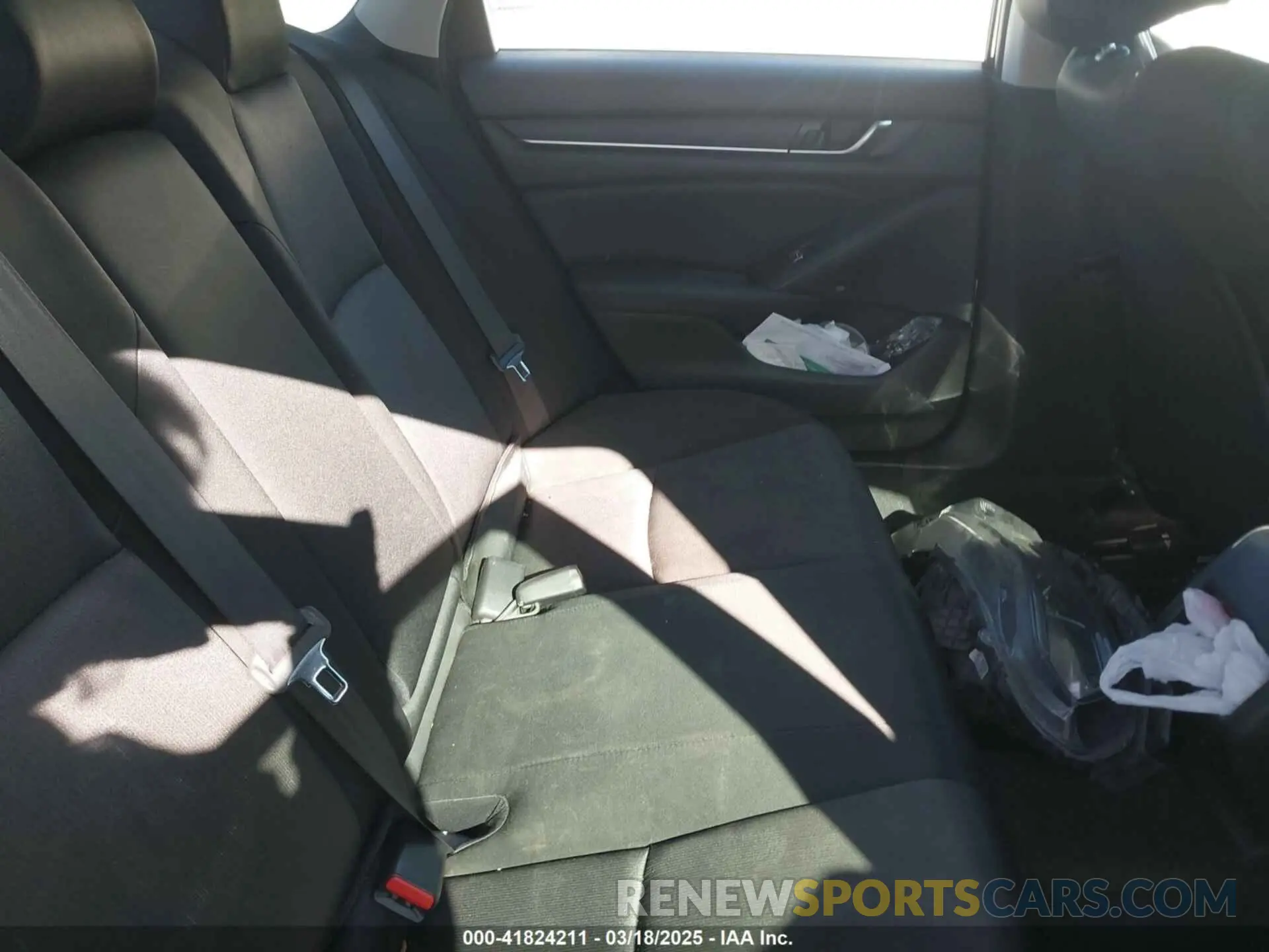 8 Photograph of a damaged car 1HGCV1F16KA132408 HONDA ACCORD 2019