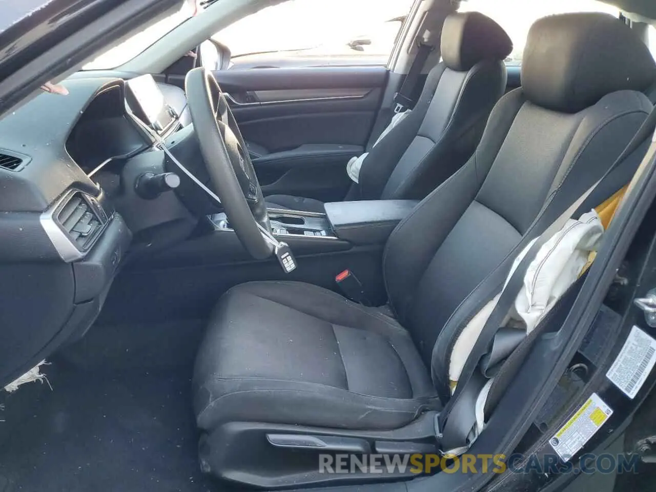7 Photograph of a damaged car 1HGCV1F16KA137639 HONDA ACCORD 2019