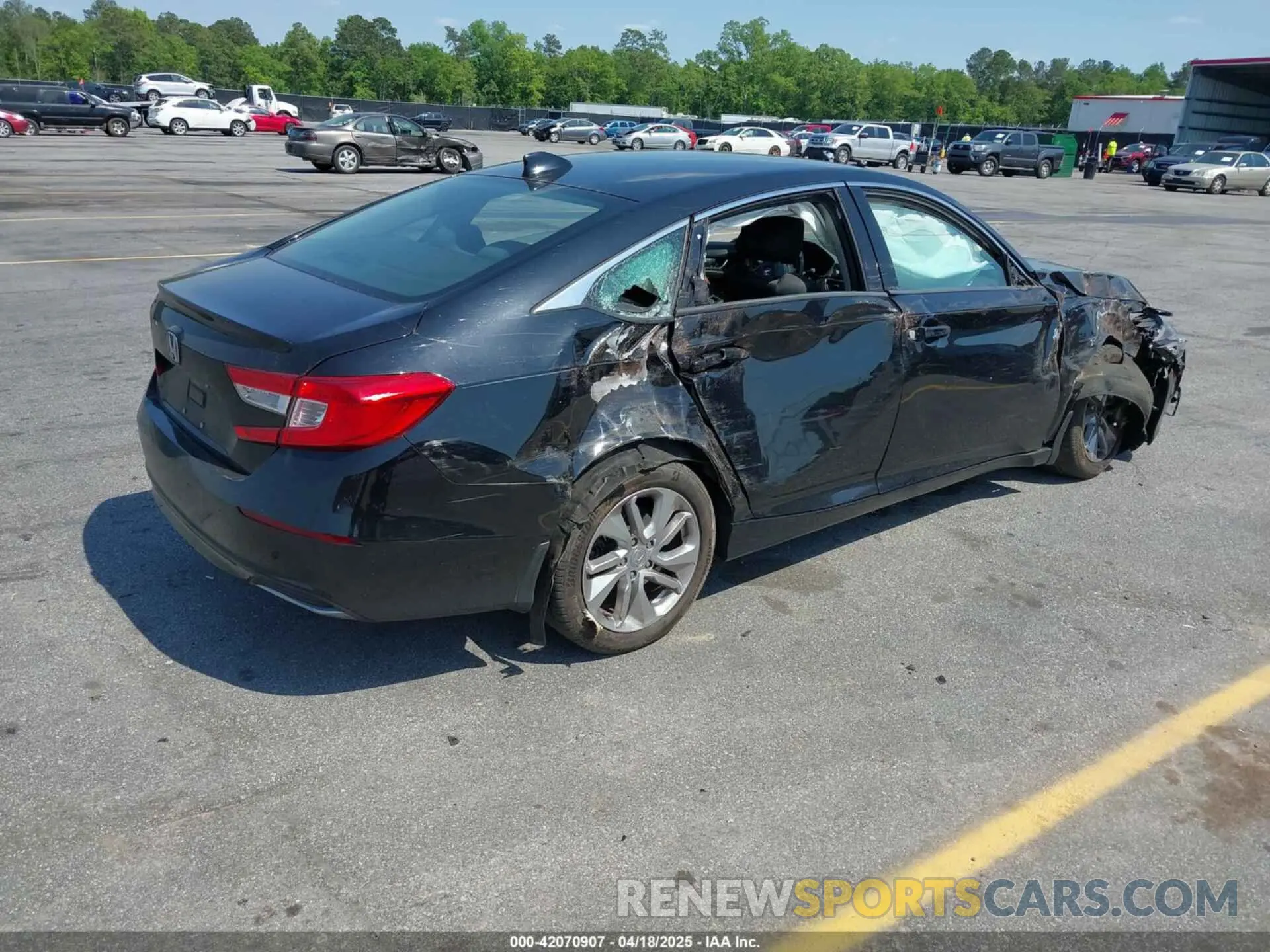 4 Photograph of a damaged car 1HGCV1F16KA151136 HONDA ACCORD 2019
