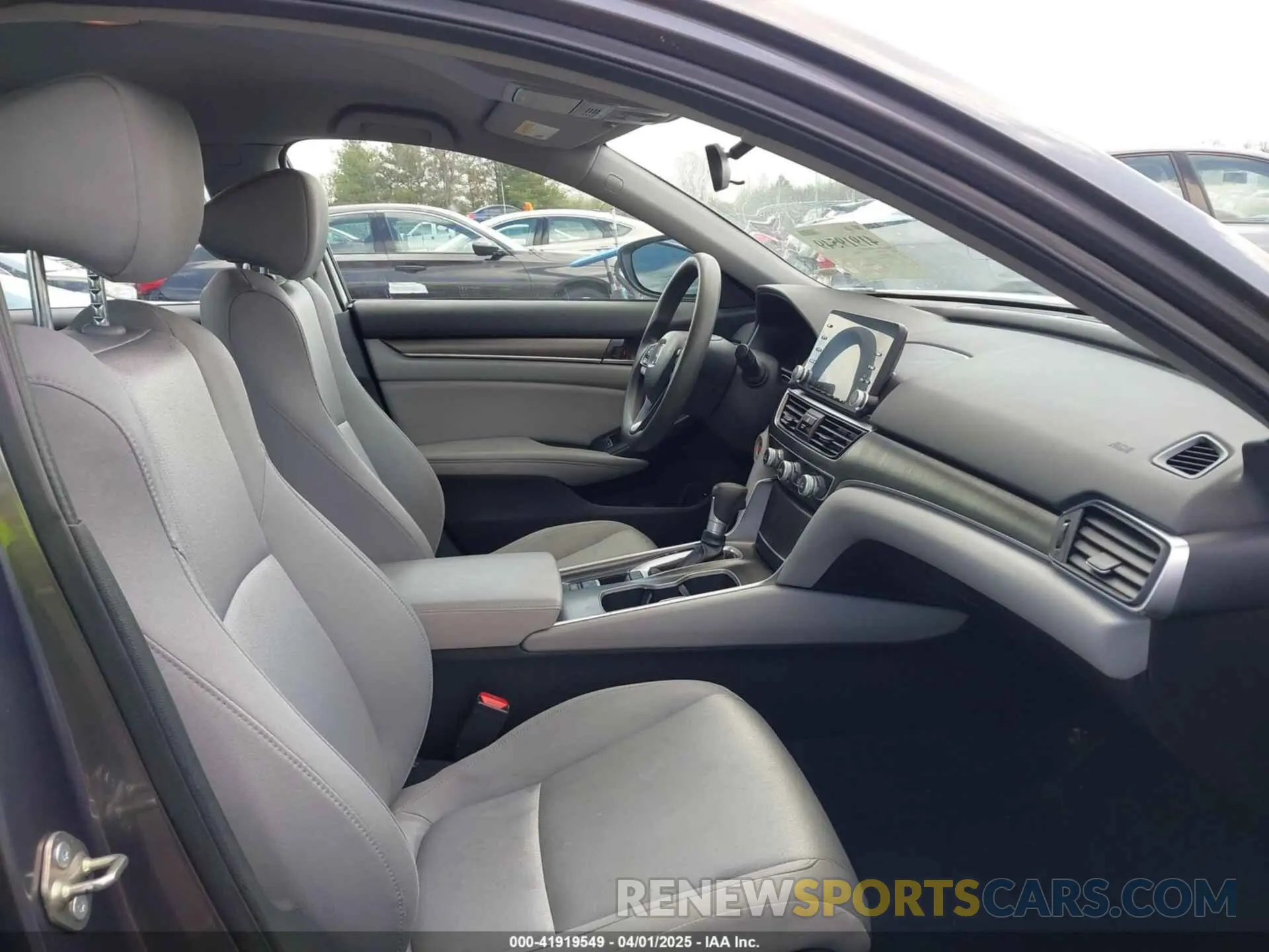 5 Photograph of a damaged car 1HGCV1F16KA166185 HONDA ACCORD 2019