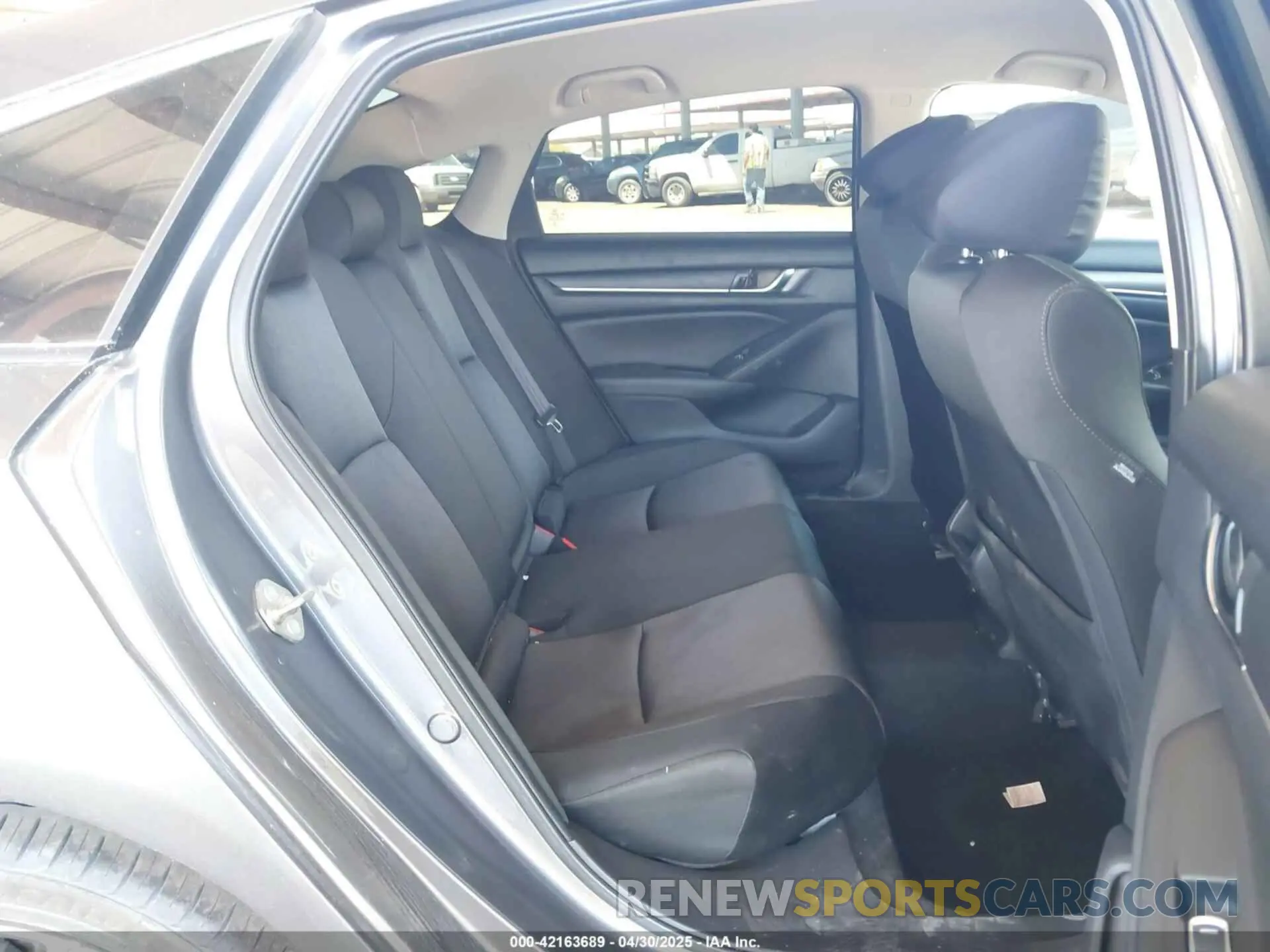 8 Photograph of a damaged car 1HGCV1F16KA174674 HONDA ACCORD 2019