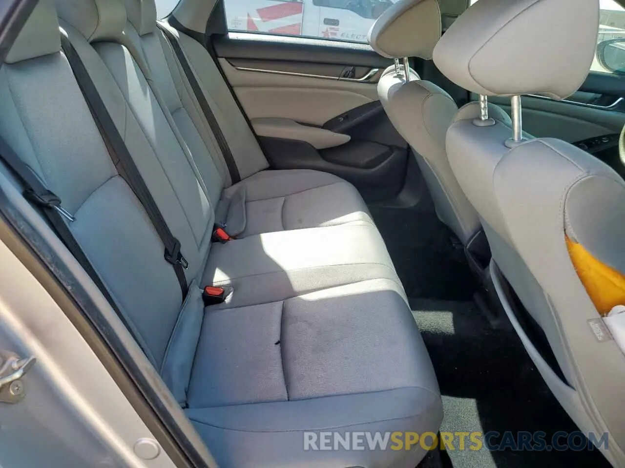 10 Photograph of a damaged car 1HGCV1F17KA103693 HONDA ACCORD 2019