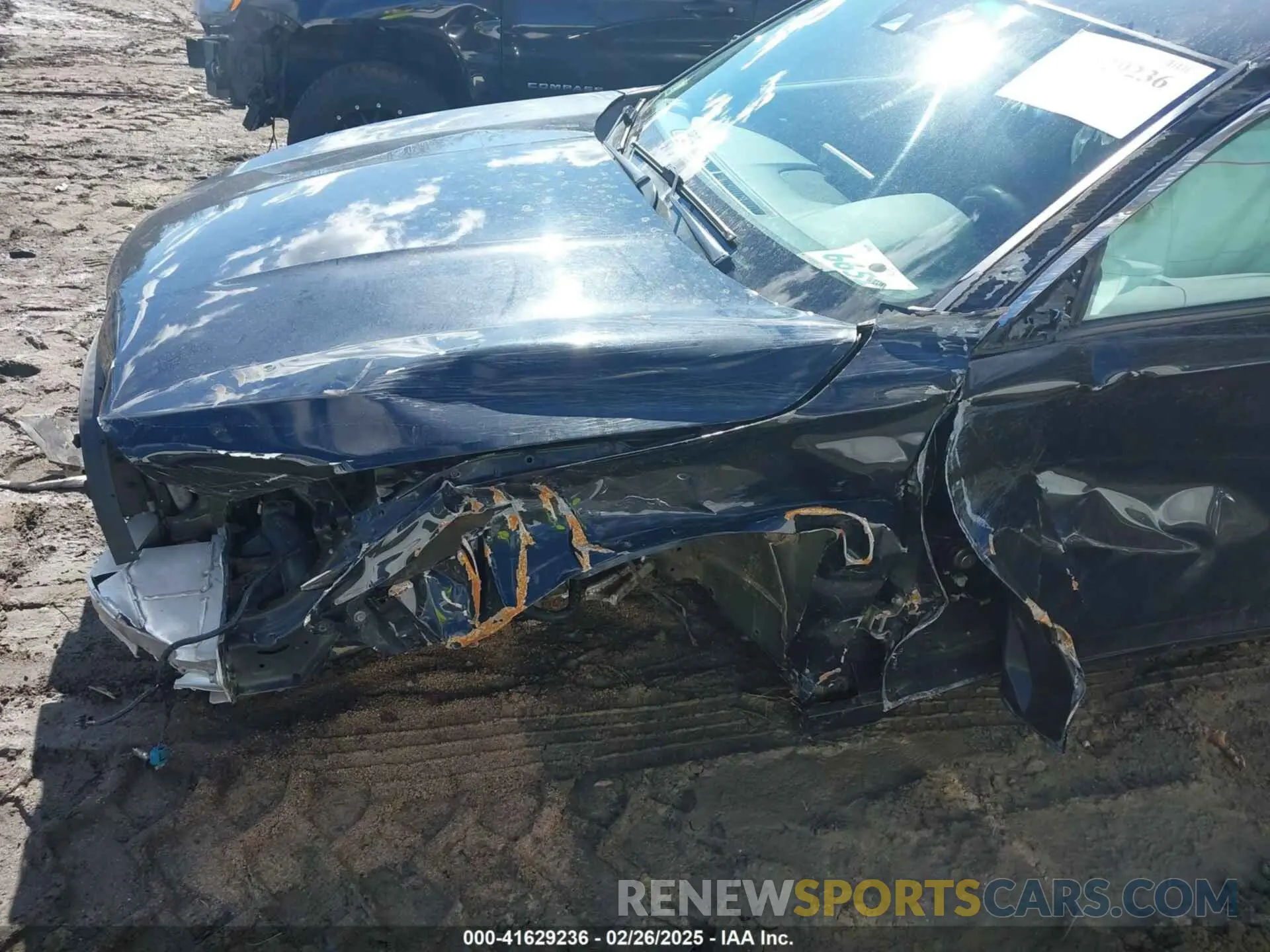 18 Photograph of a damaged car 1HGCV1F17KA129050 HONDA ACCORD 2019