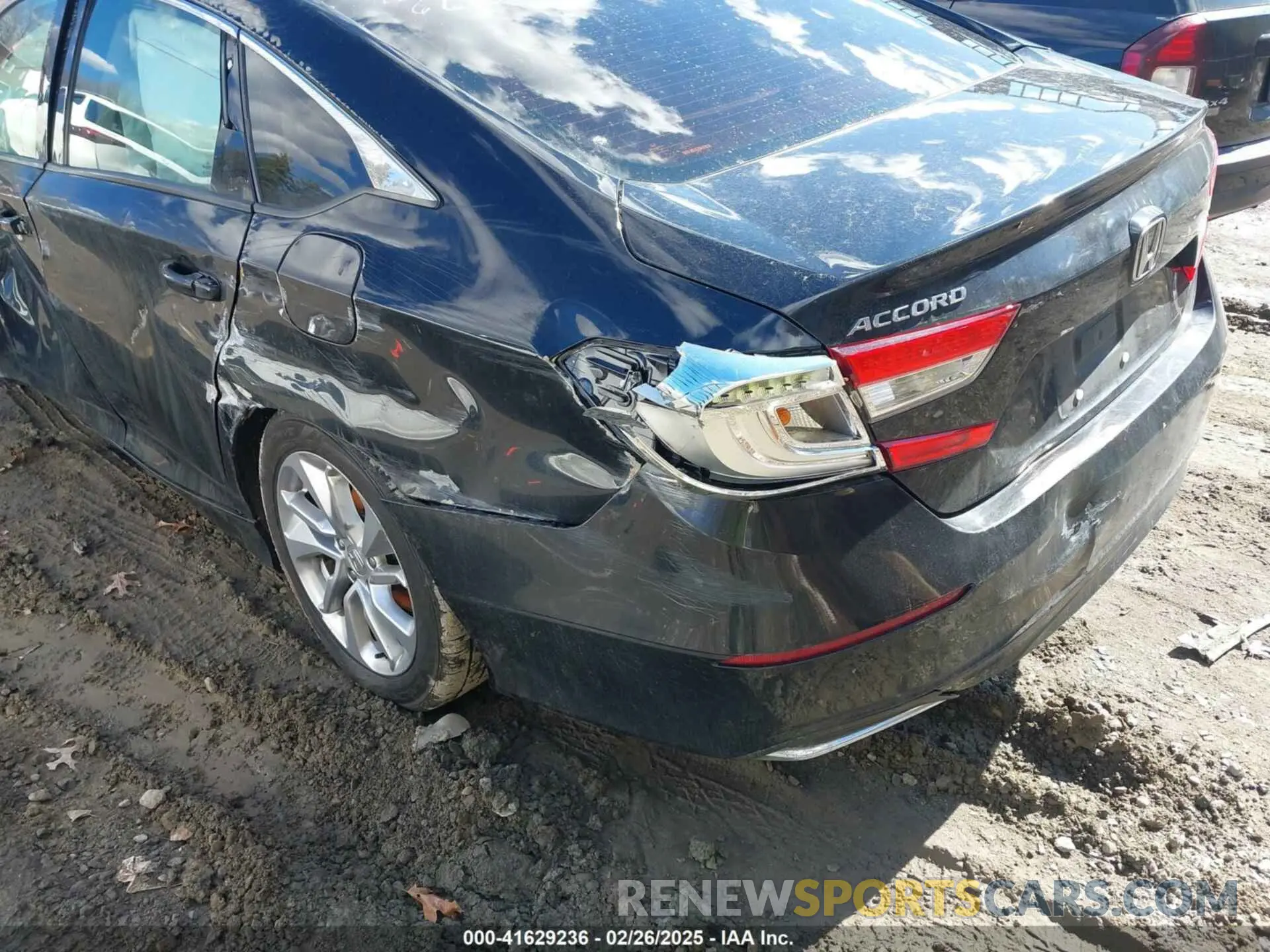 20 Photograph of a damaged car 1HGCV1F17KA129050 HONDA ACCORD 2019