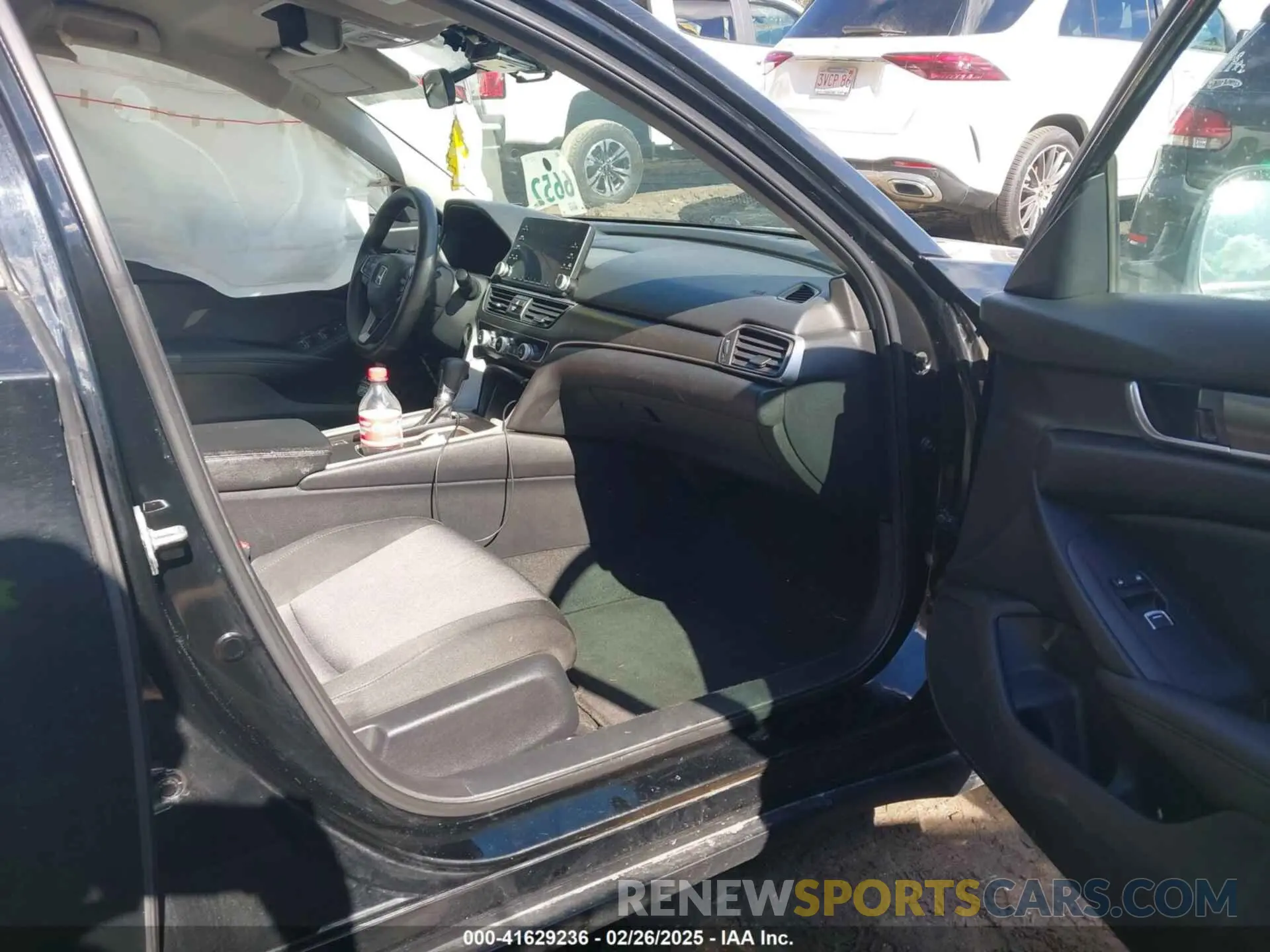 5 Photograph of a damaged car 1HGCV1F17KA129050 HONDA ACCORD 2019