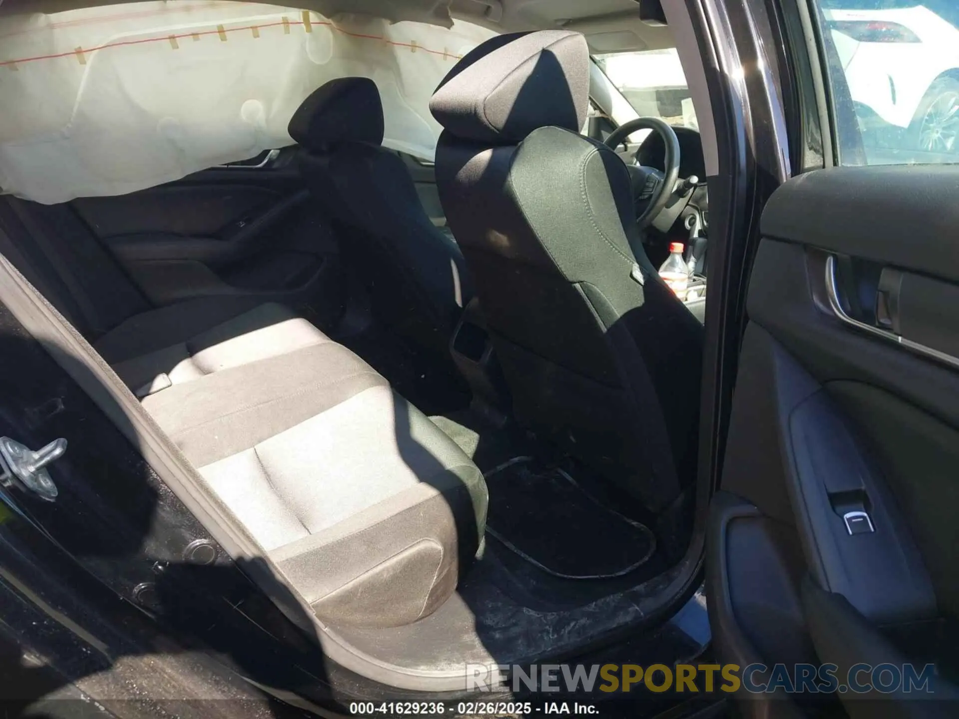 8 Photograph of a damaged car 1HGCV1F17KA129050 HONDA ACCORD 2019