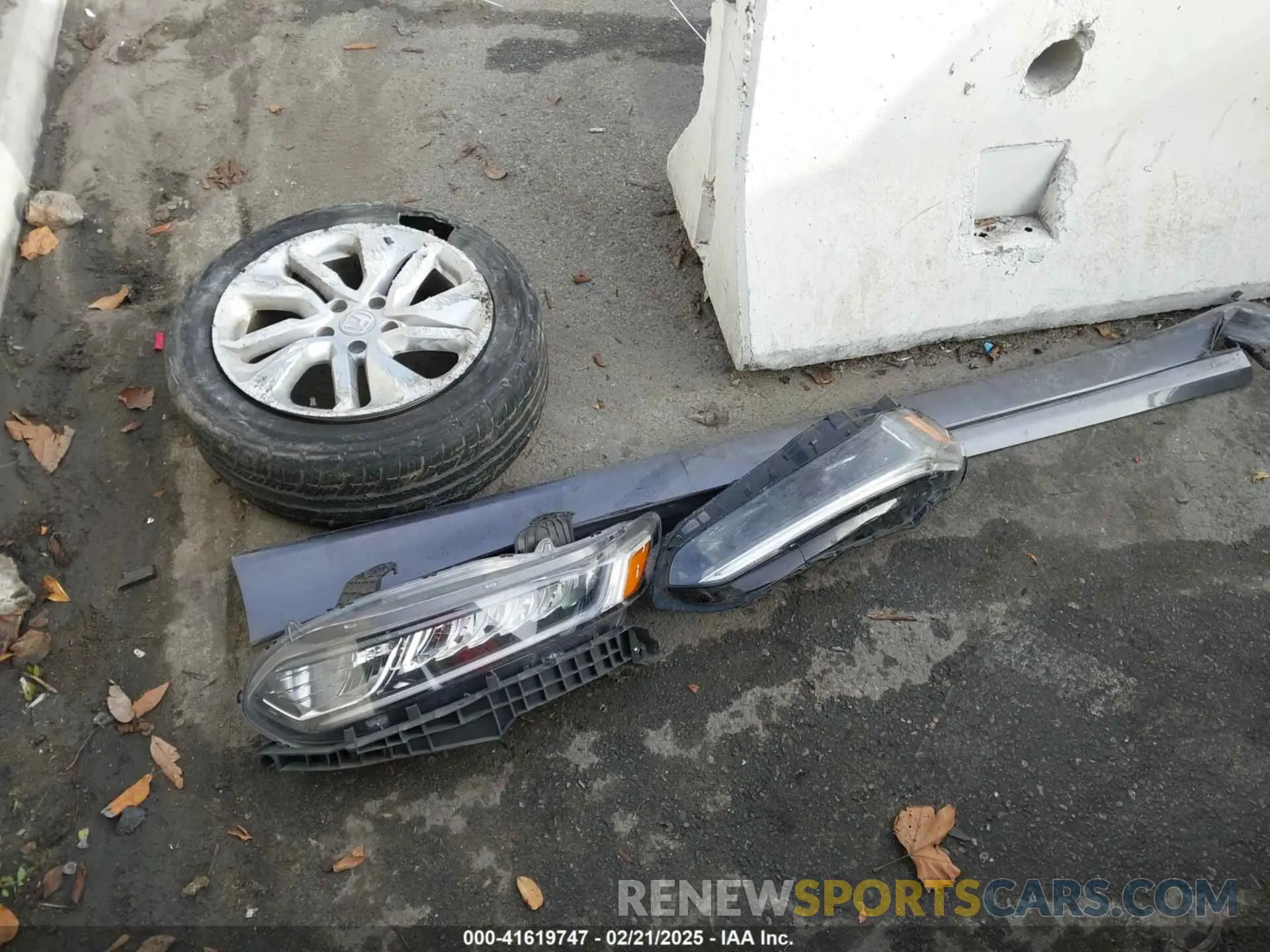 12 Photograph of a damaged car 1HGCV1F17KA149542 HONDA ACCORD 2019