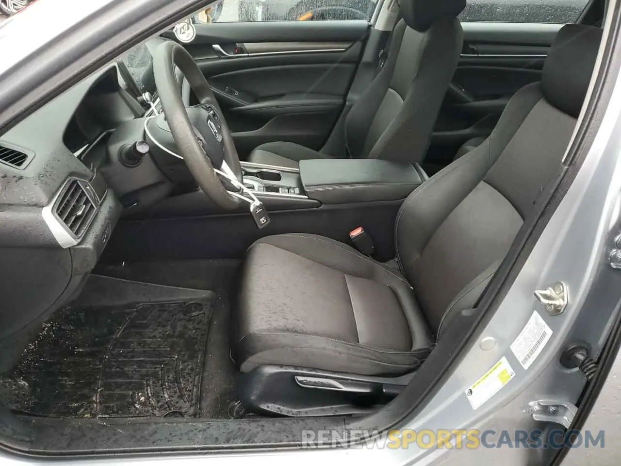 7 Photograph of a damaged car 1HGCV1F18KA032116 HONDA ACCORD 2019