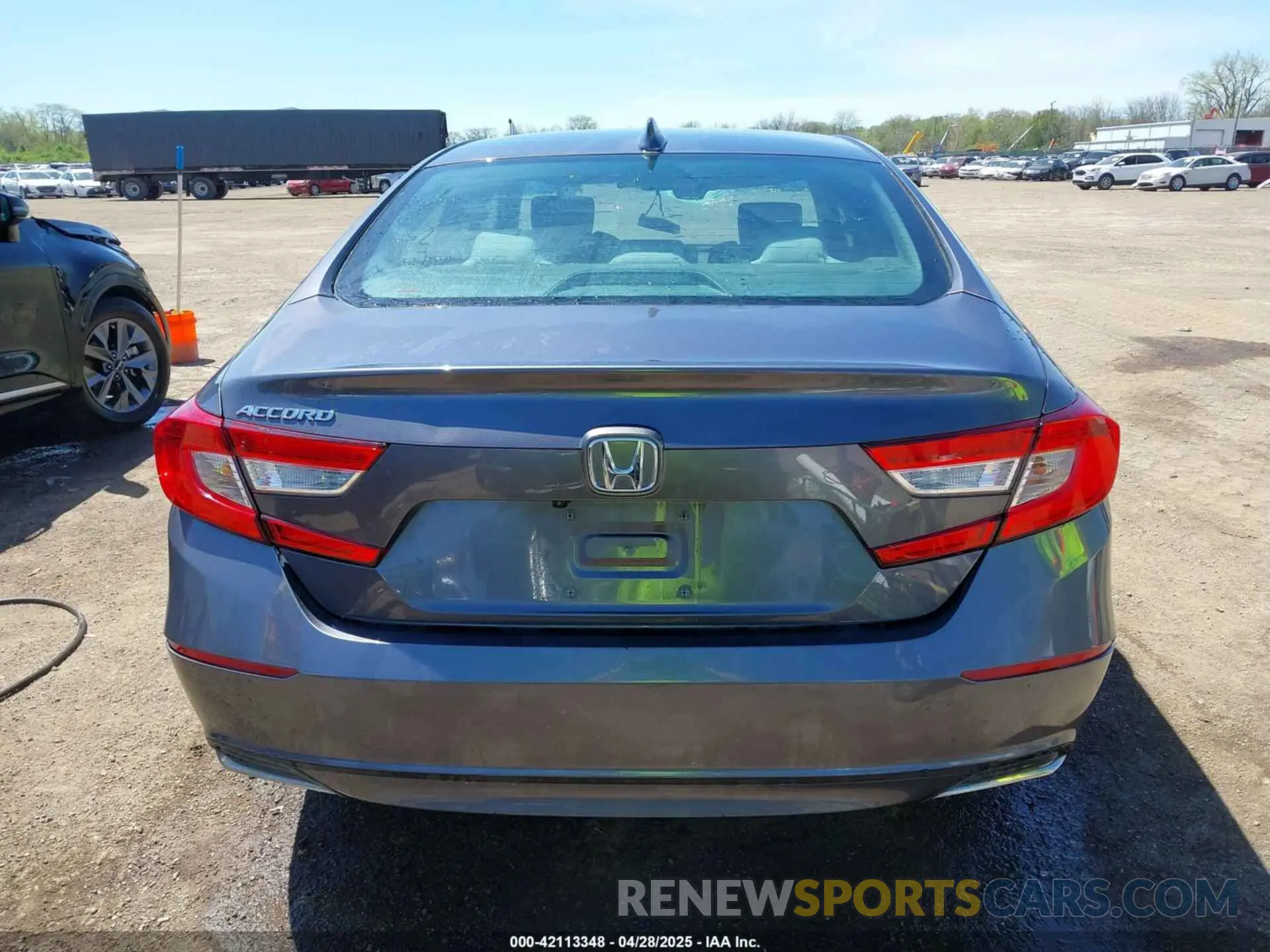 16 Photograph of a damaged car 1HGCV1F18KA069005 HONDA ACCORD 2019