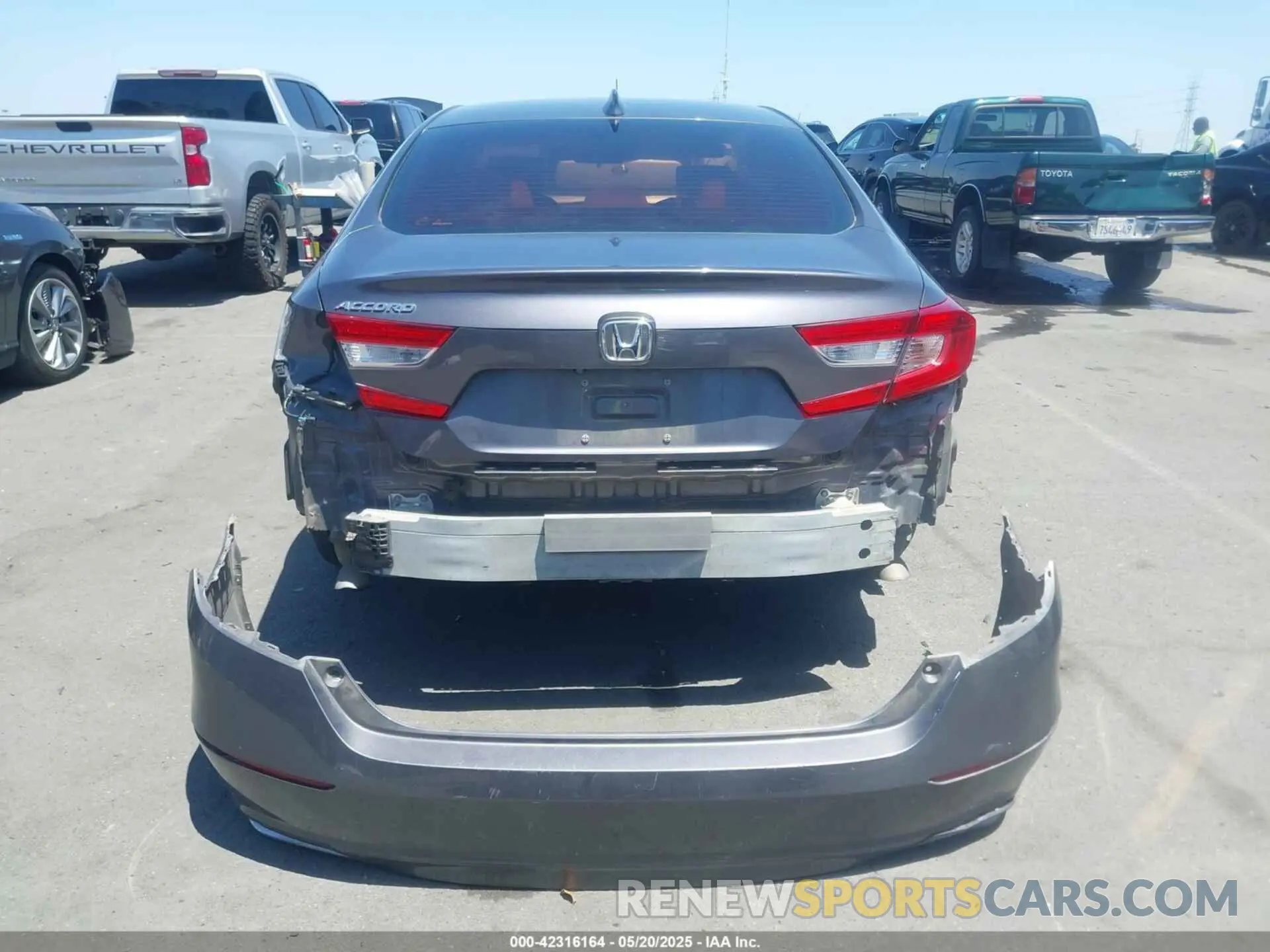 17 Photograph of a damaged car 1HGCV1F18KA076925 HONDA ACCORD 2019