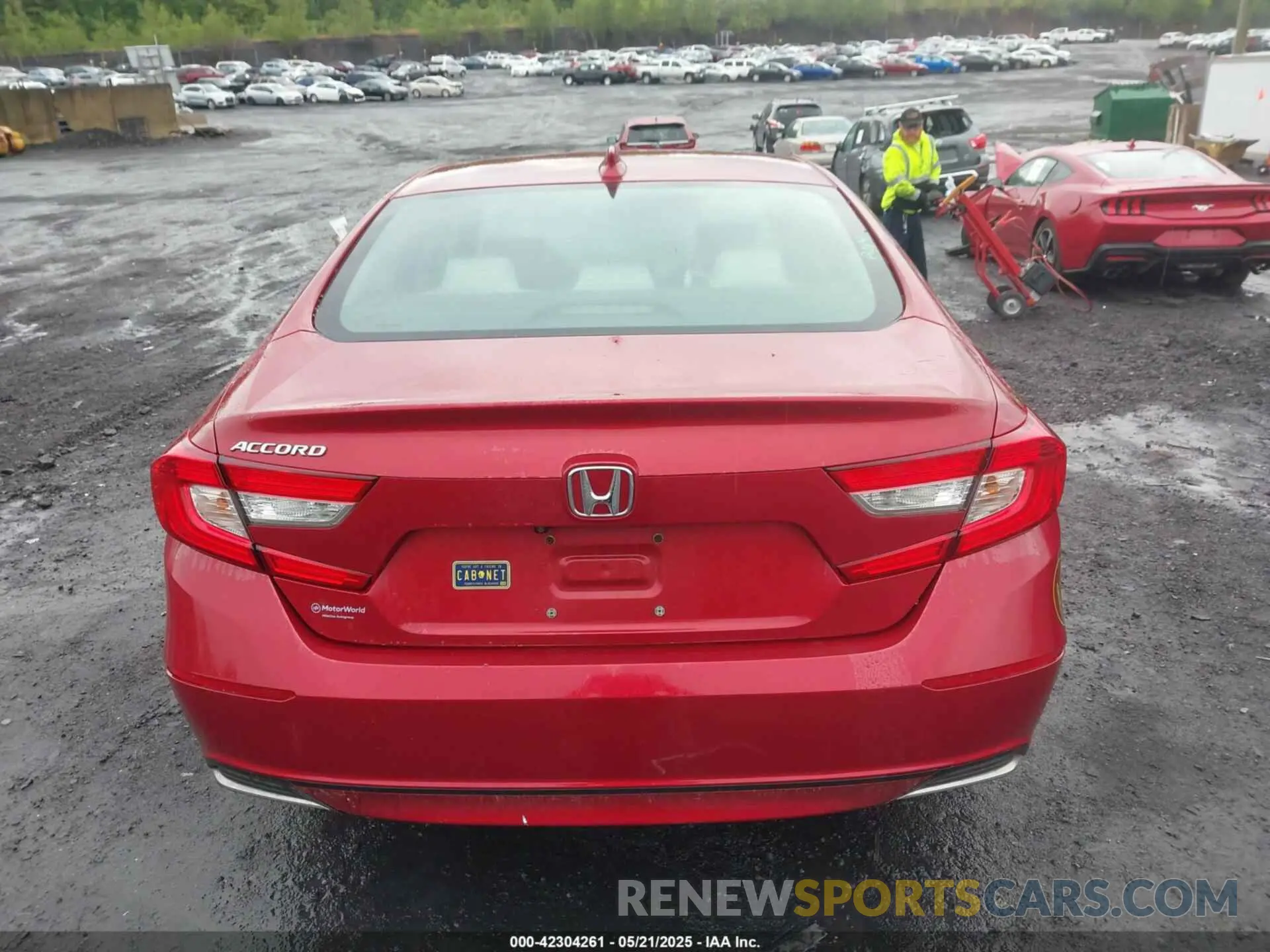 16 Photograph of a damaged car 1HGCV1F18KA082465 HONDA ACCORD 2019
