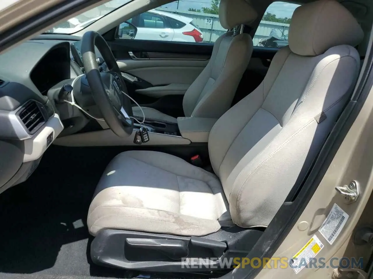 7 Photograph of a damaged car 1HGCV1F18KA106490 HONDA ACCORD 2019