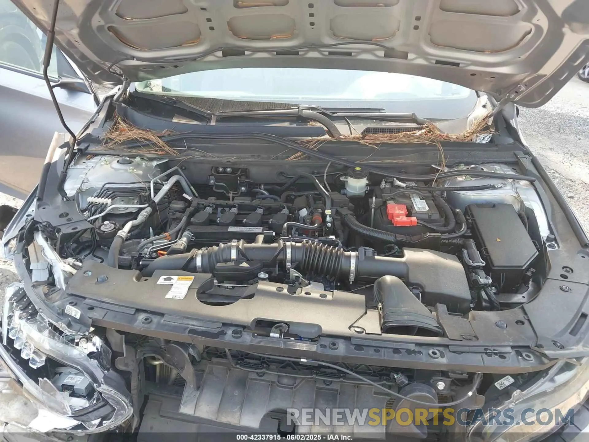 10 Photograph of a damaged car 1HGCV1F18KA119675 HONDA ACCORD 2019