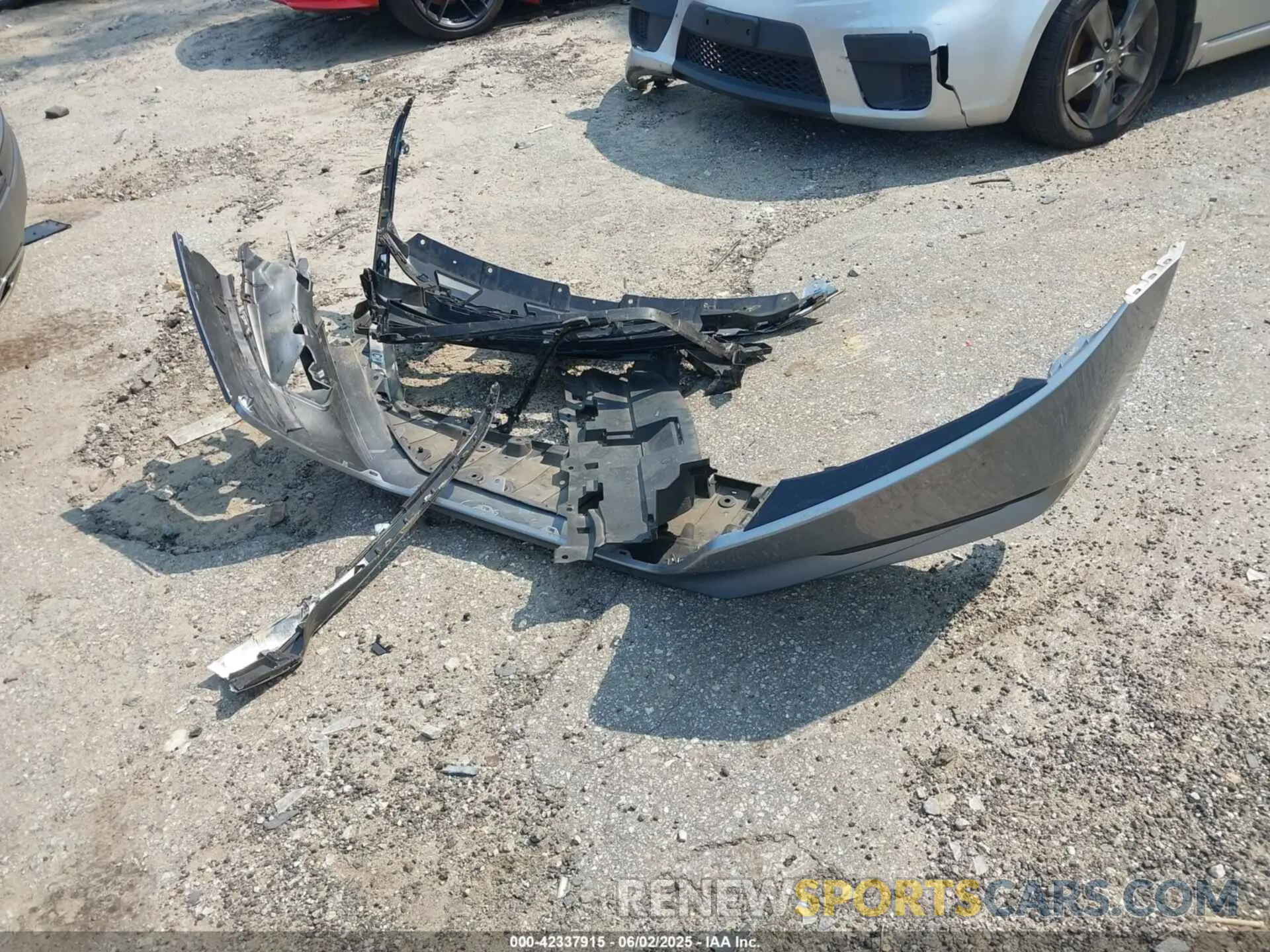 11 Photograph of a damaged car 1HGCV1F18KA119675 HONDA ACCORD 2019