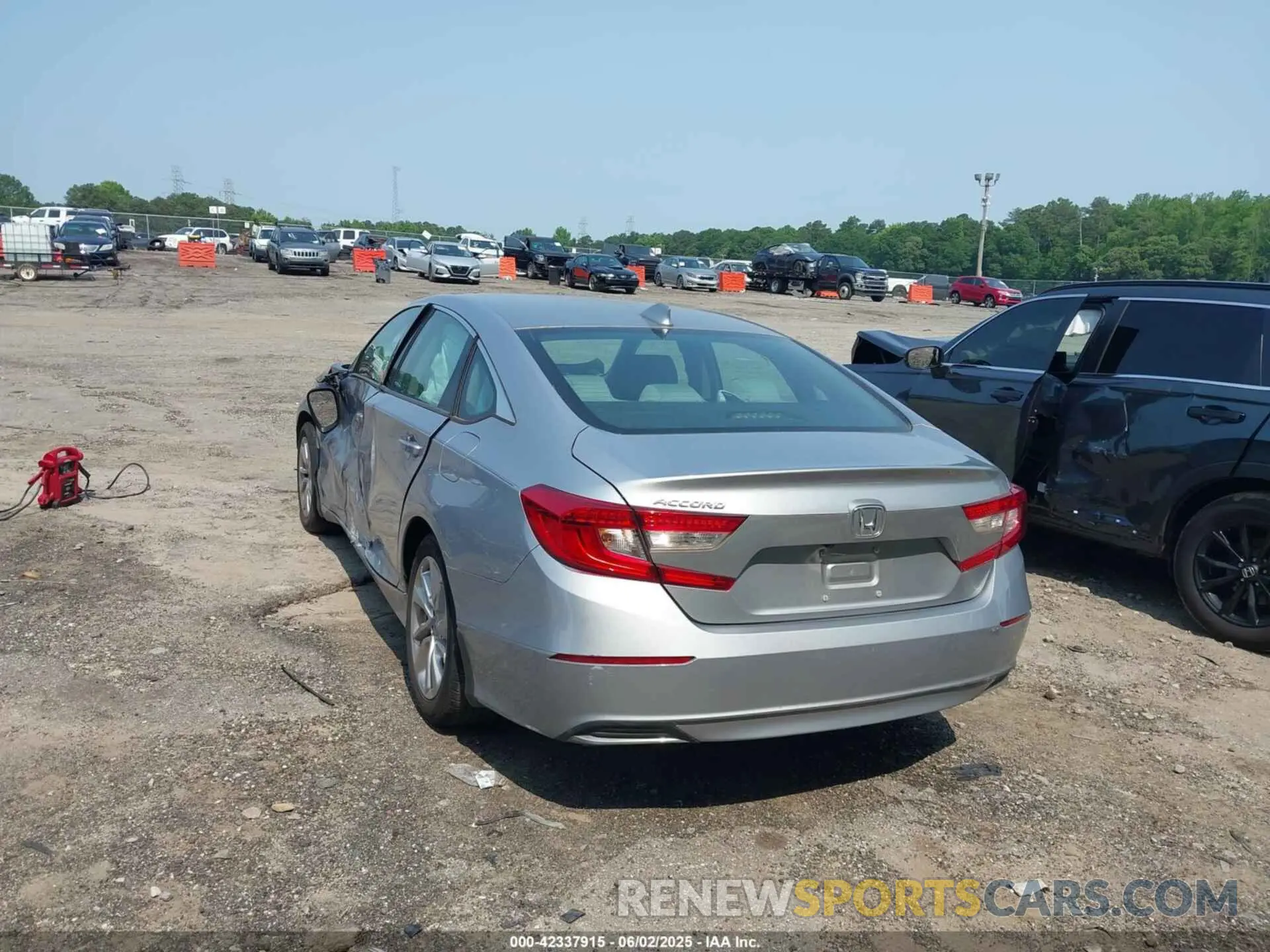 3 Photograph of a damaged car 1HGCV1F18KA119675 HONDA ACCORD 2019