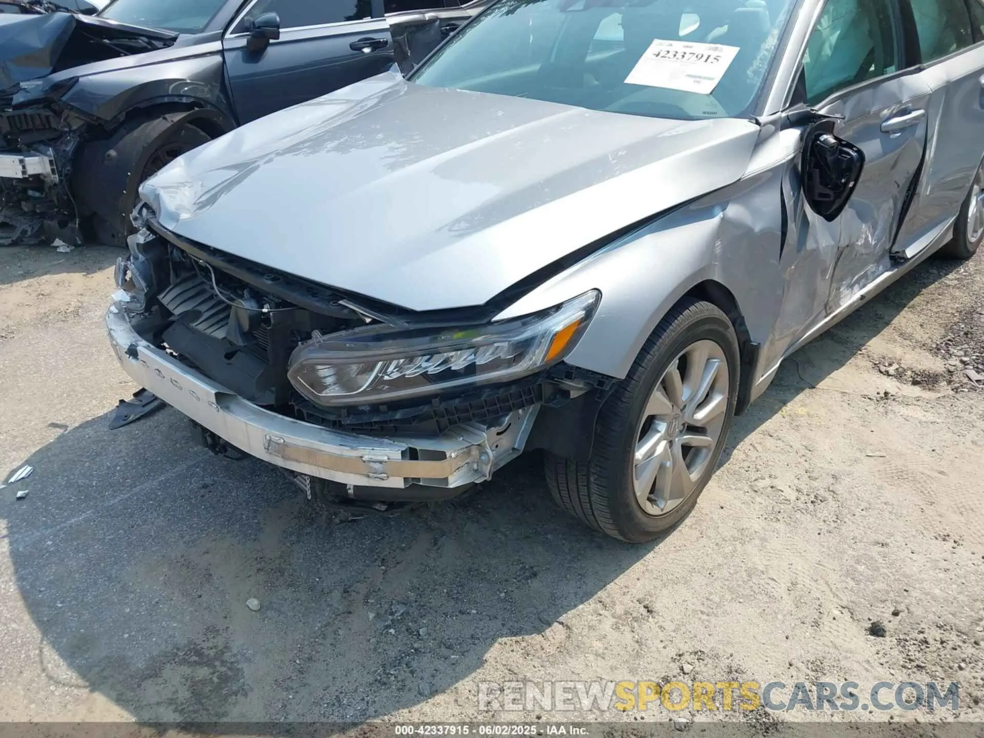 6 Photograph of a damaged car 1HGCV1F18KA119675 HONDA ACCORD 2019
