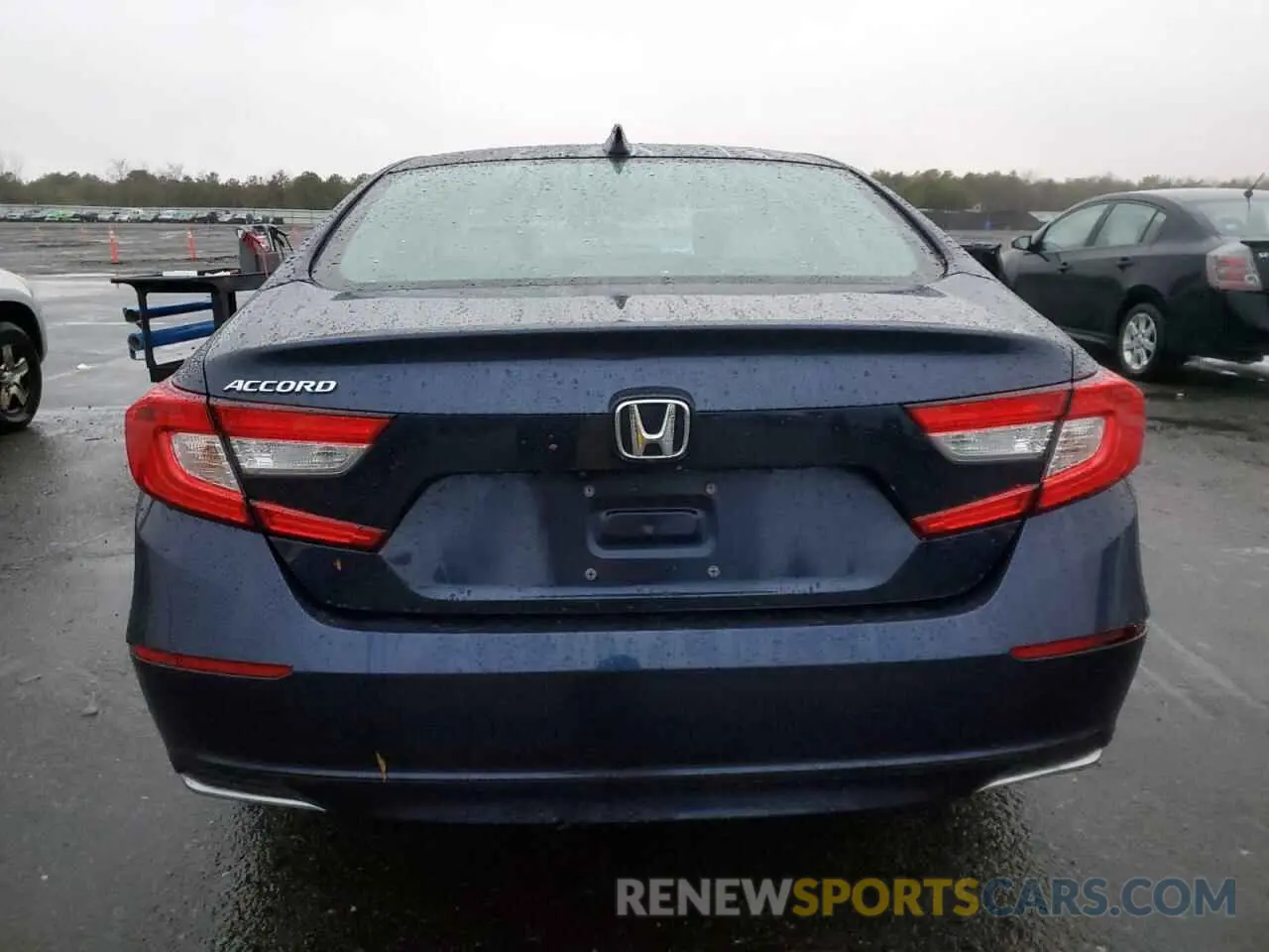 6 Photograph of a damaged car 1HGCV1F18KA133592 HONDA ACCORD 2019