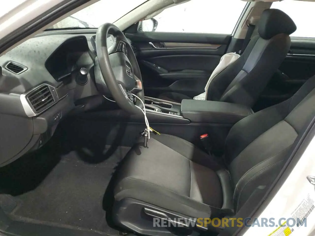 7 Photograph of a damaged car 1HGCV1F19KA010304 HONDA ACCORD 2019