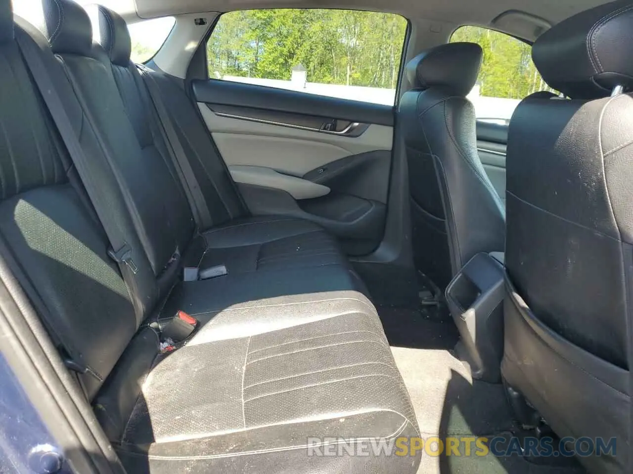10 Photograph of a damaged car 1HGCV1F19KA032030 HONDA ACCORD 2019