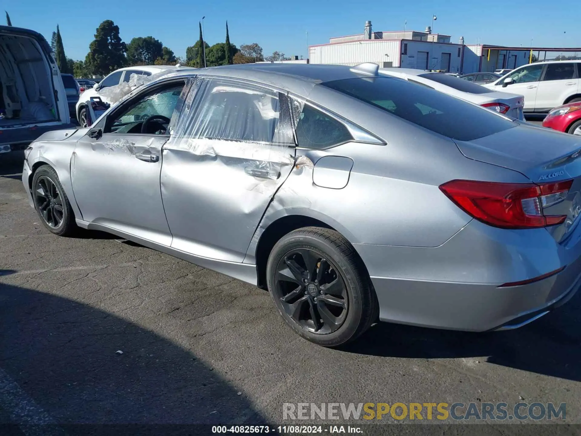 3 Photograph of a damaged car 1HGCV1F19KA040807 HONDA ACCORD 2019