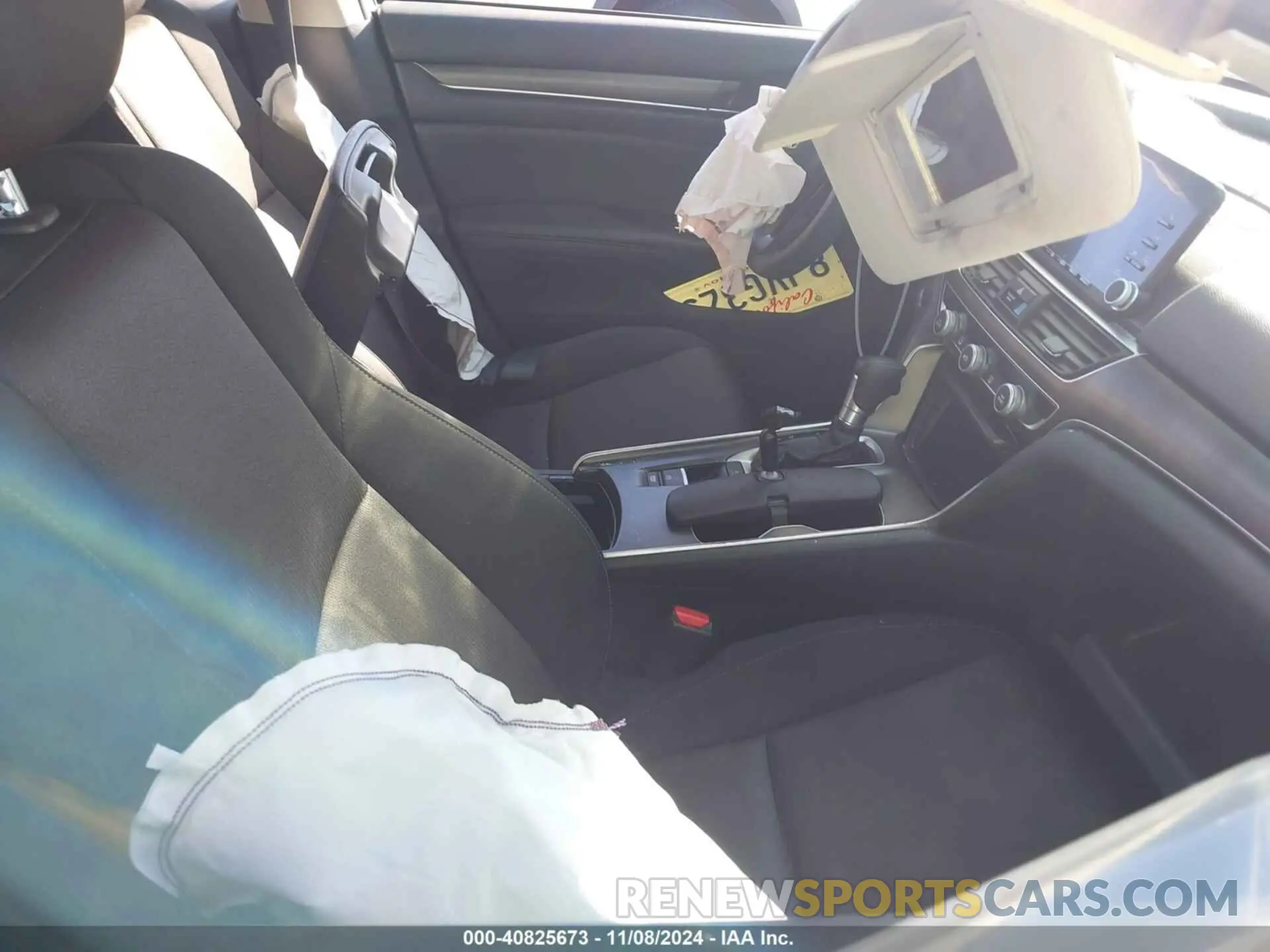 5 Photograph of a damaged car 1HGCV1F19KA040807 HONDA ACCORD 2019