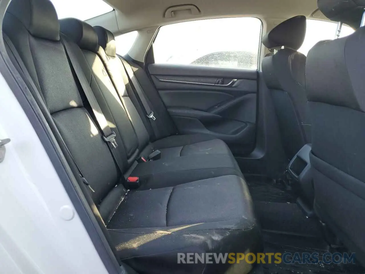 10 Photograph of a damaged car 1HGCV1F19KA102089 HONDA ACCORD 2019