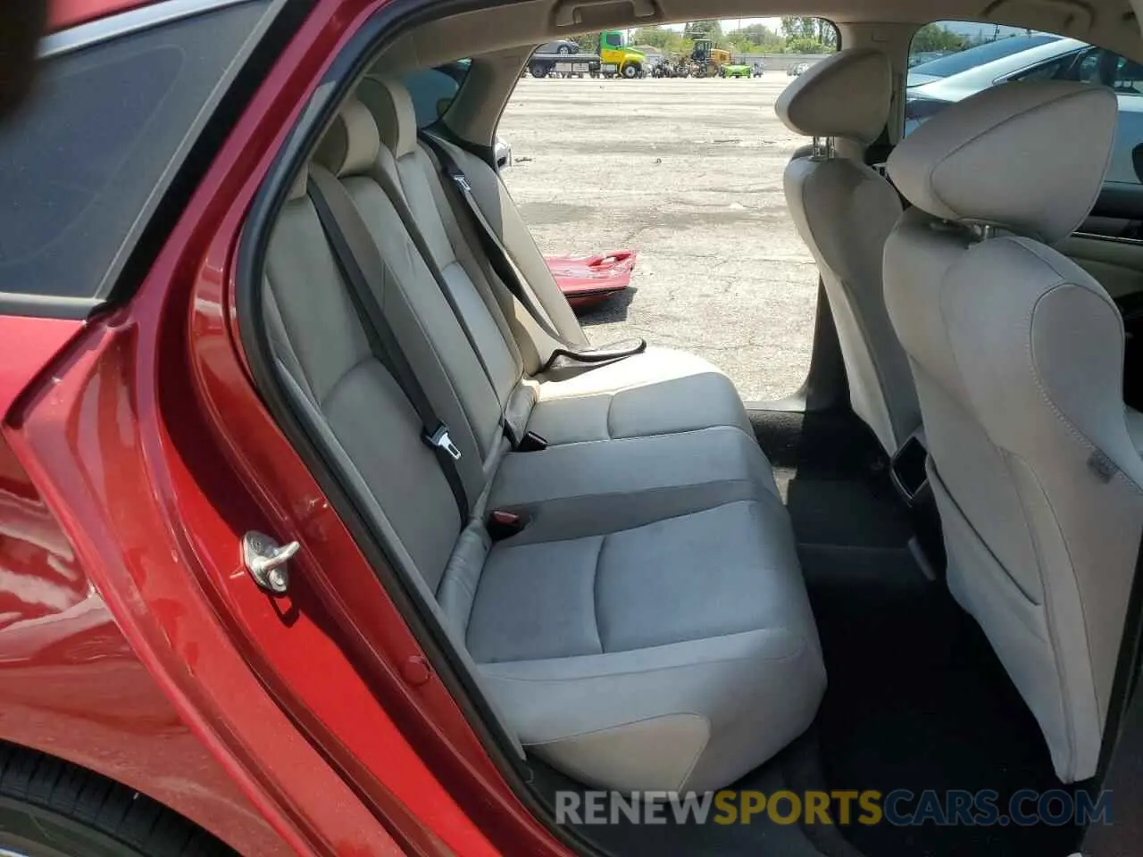 10 Photograph of a damaged car 1HGCV1F19KA114405 HONDA ACCORD 2019