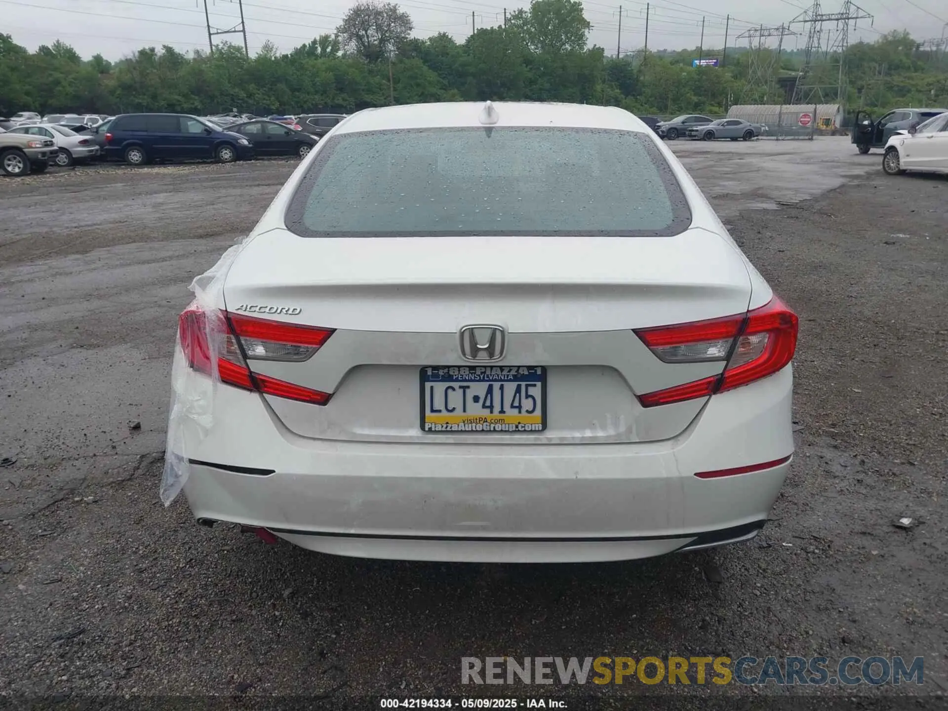 17 Photograph of a damaged car 1HGCV1F19KA128482 HONDA ACCORD 2019