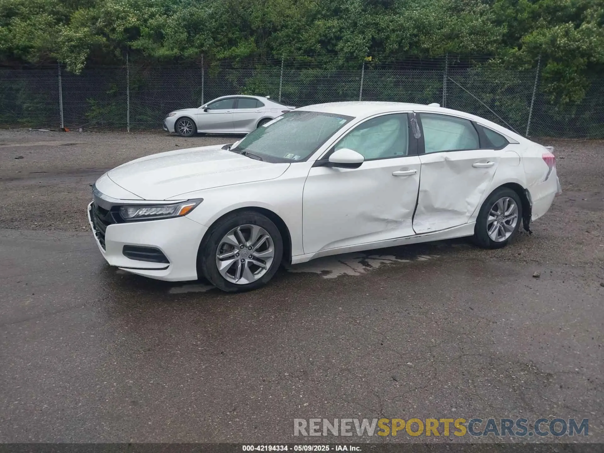 2 Photograph of a damaged car 1HGCV1F19KA128482 HONDA ACCORD 2019