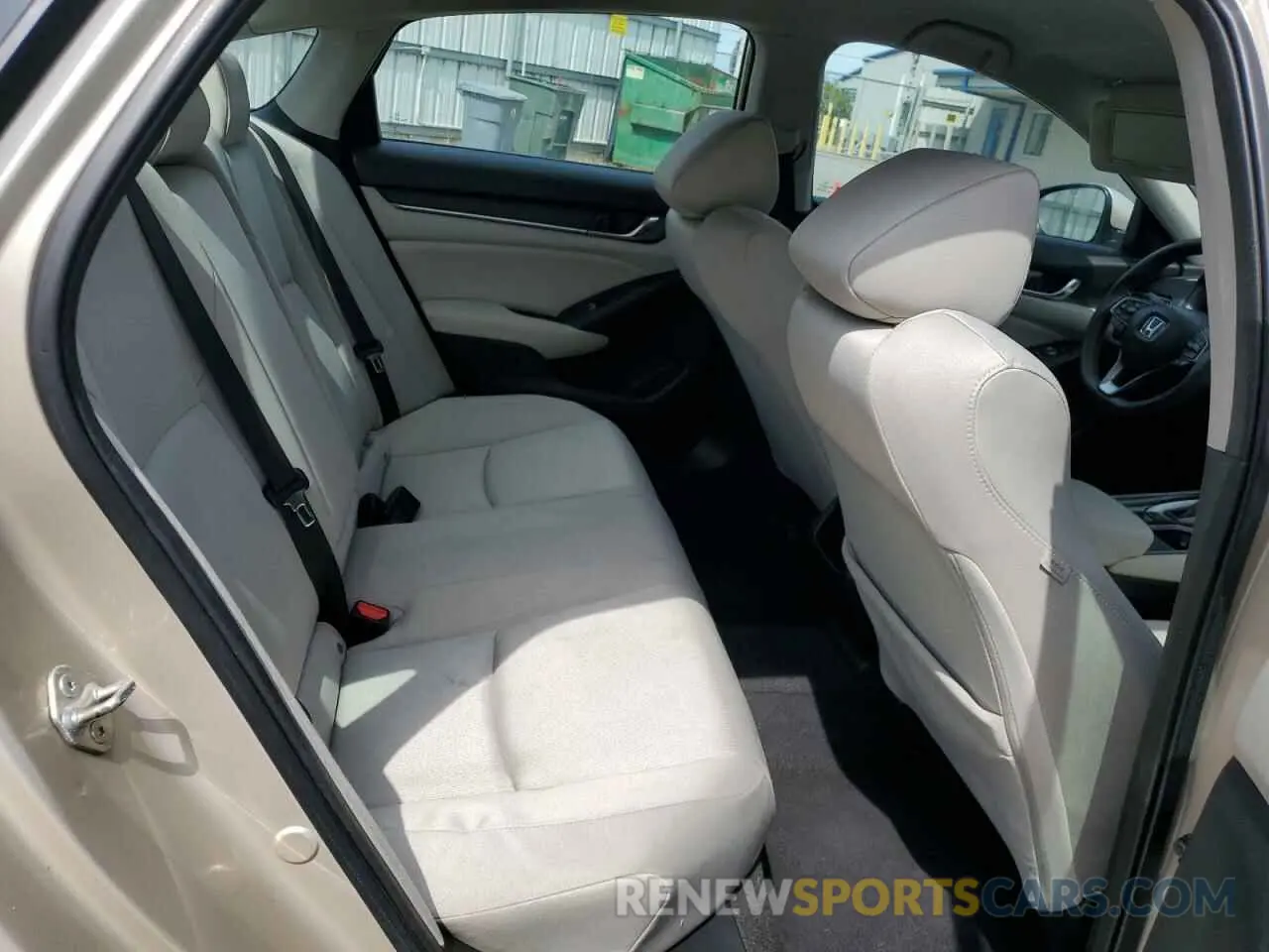 10 Photograph of a damaged car 1HGCV1F19KA136744 HONDA ACCORD 2019