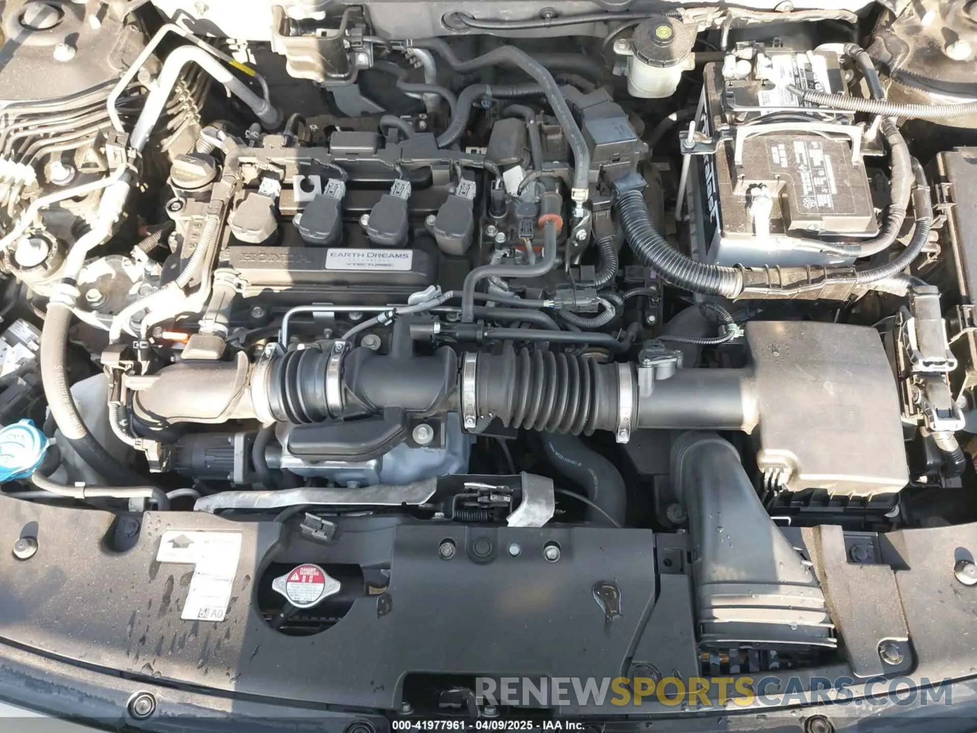 10 Photograph of a damaged car 1HGCV1F19KA137747 HONDA ACCORD 2019