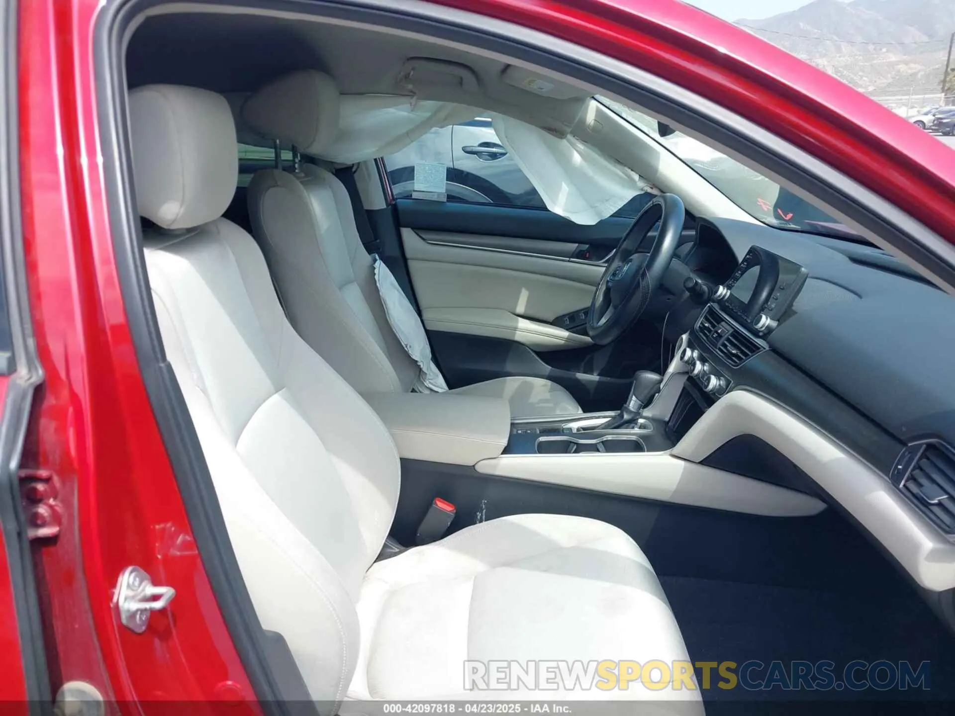 5 Photograph of a damaged car 1HGCV1F19KA151258 HONDA ACCORD 2019