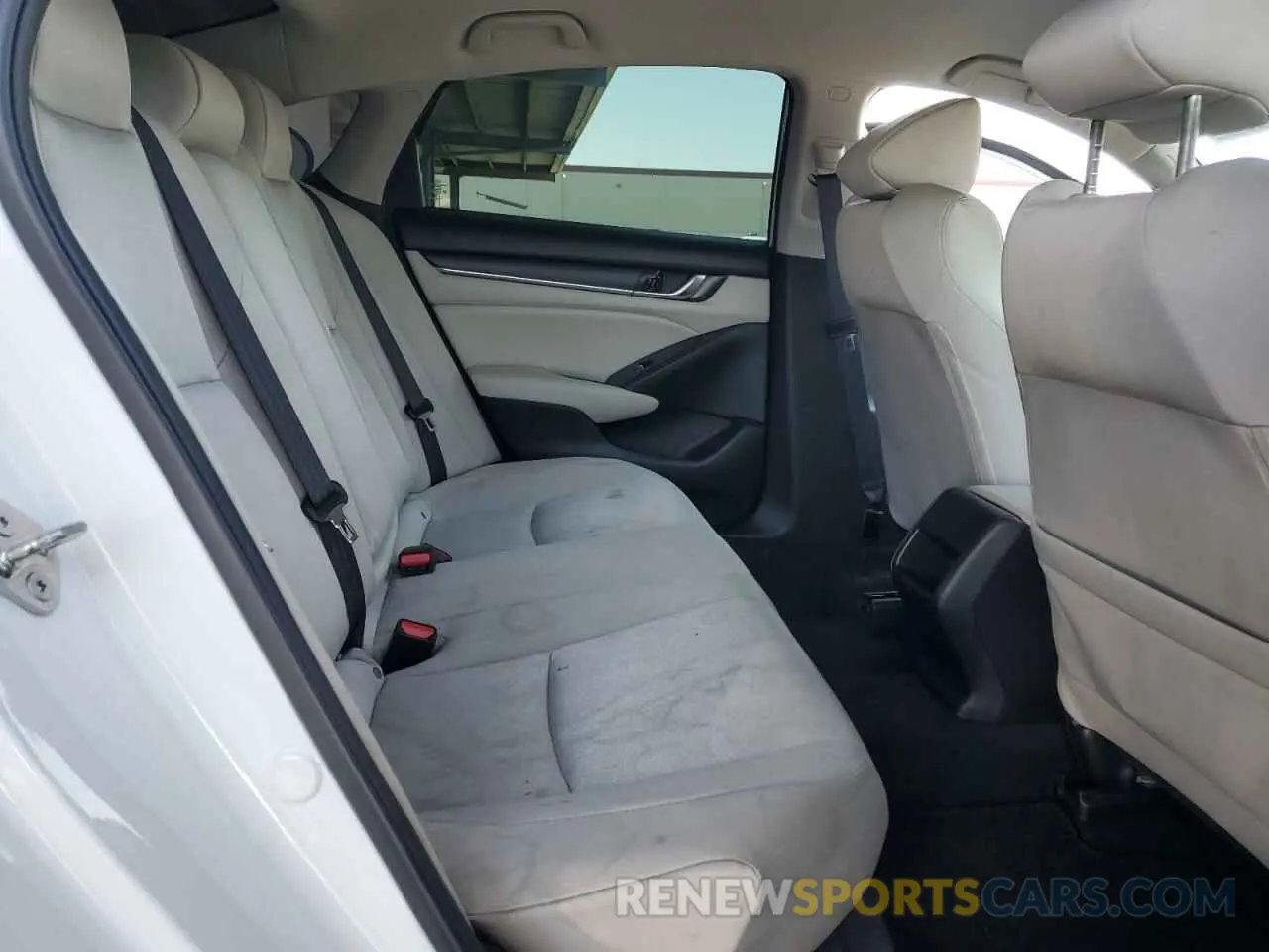 10 Photograph of a damaged car 1HGCV1F1XKA030965 HONDA ACCORD 2019
