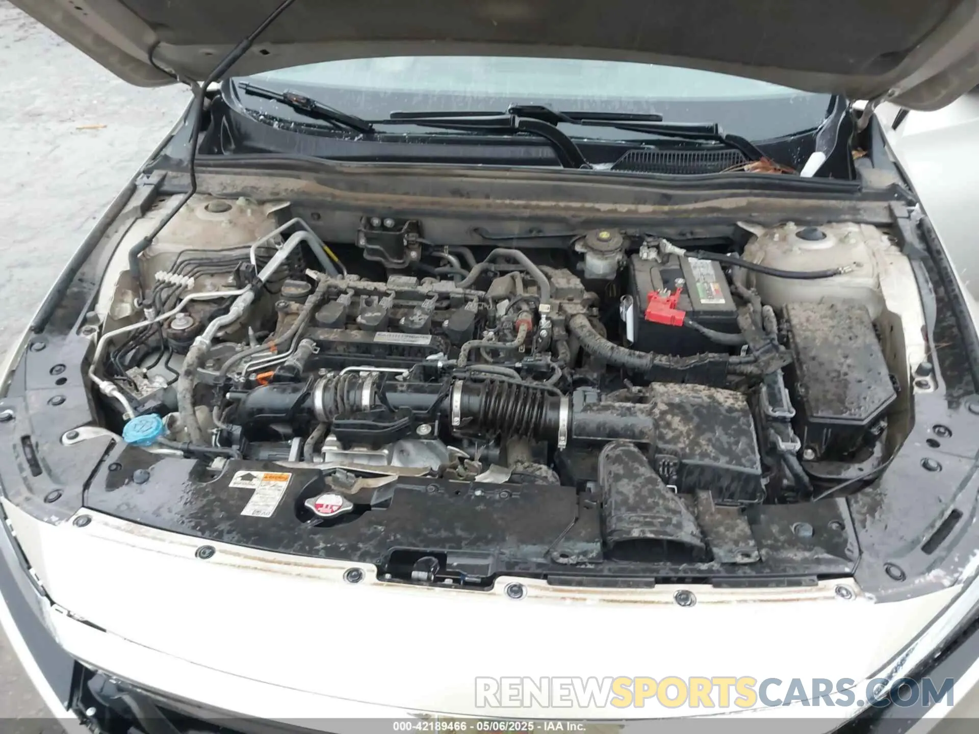10 Photograph of a damaged car 1HGCV1F1XKA082614 HONDA ACCORD 2019