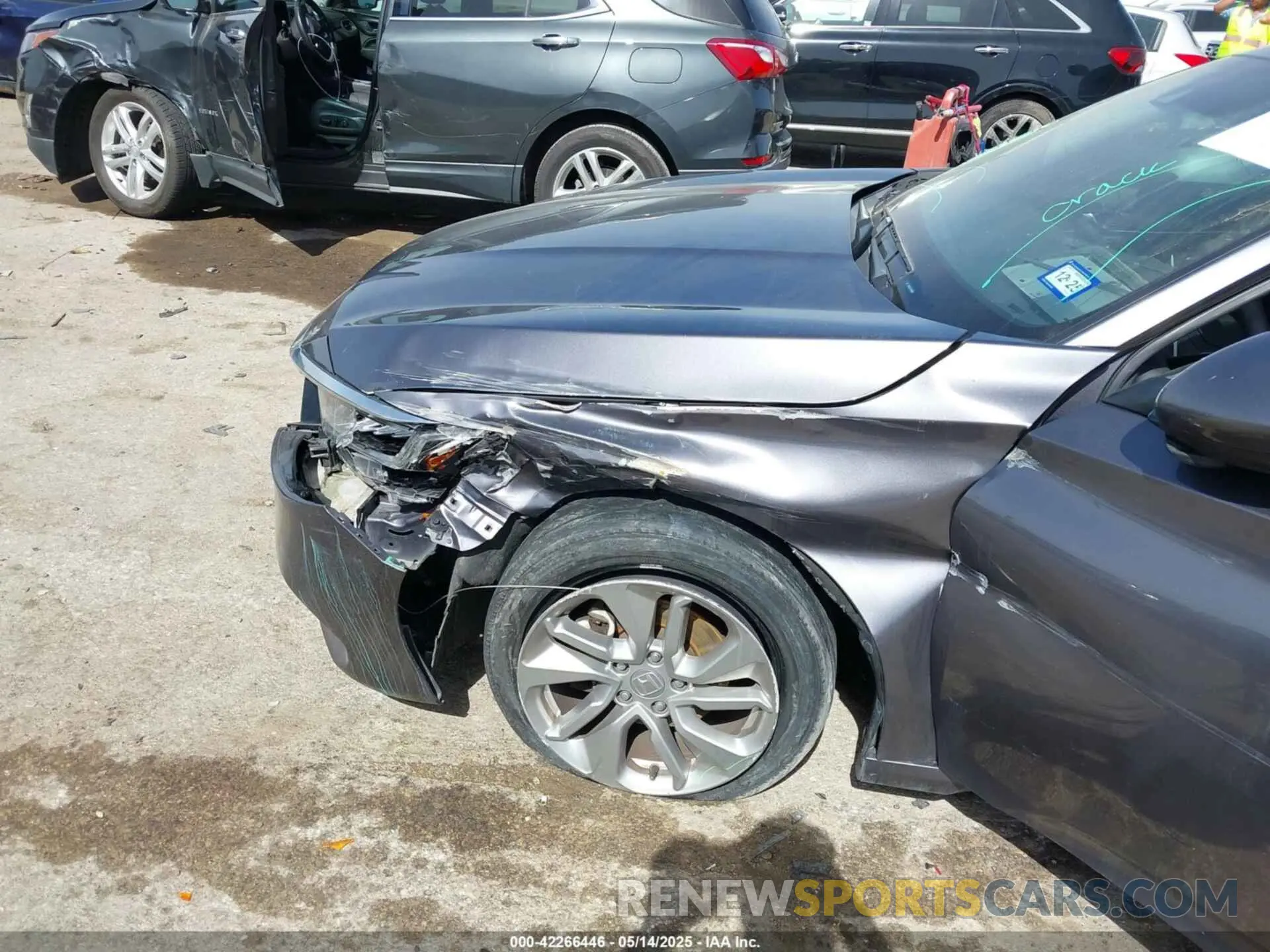 6 Photograph of a damaged car 1HGCV1F1XKA096688 HONDA ACCORD 2019