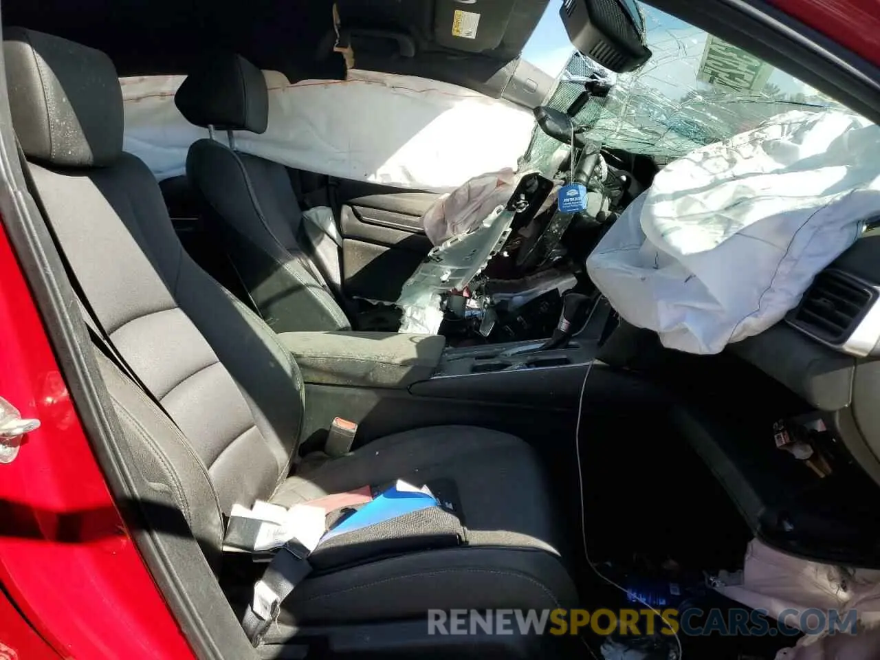 7 Photograph of a damaged car 1HGCV1F30KA020981 HONDA ACCORD 2019