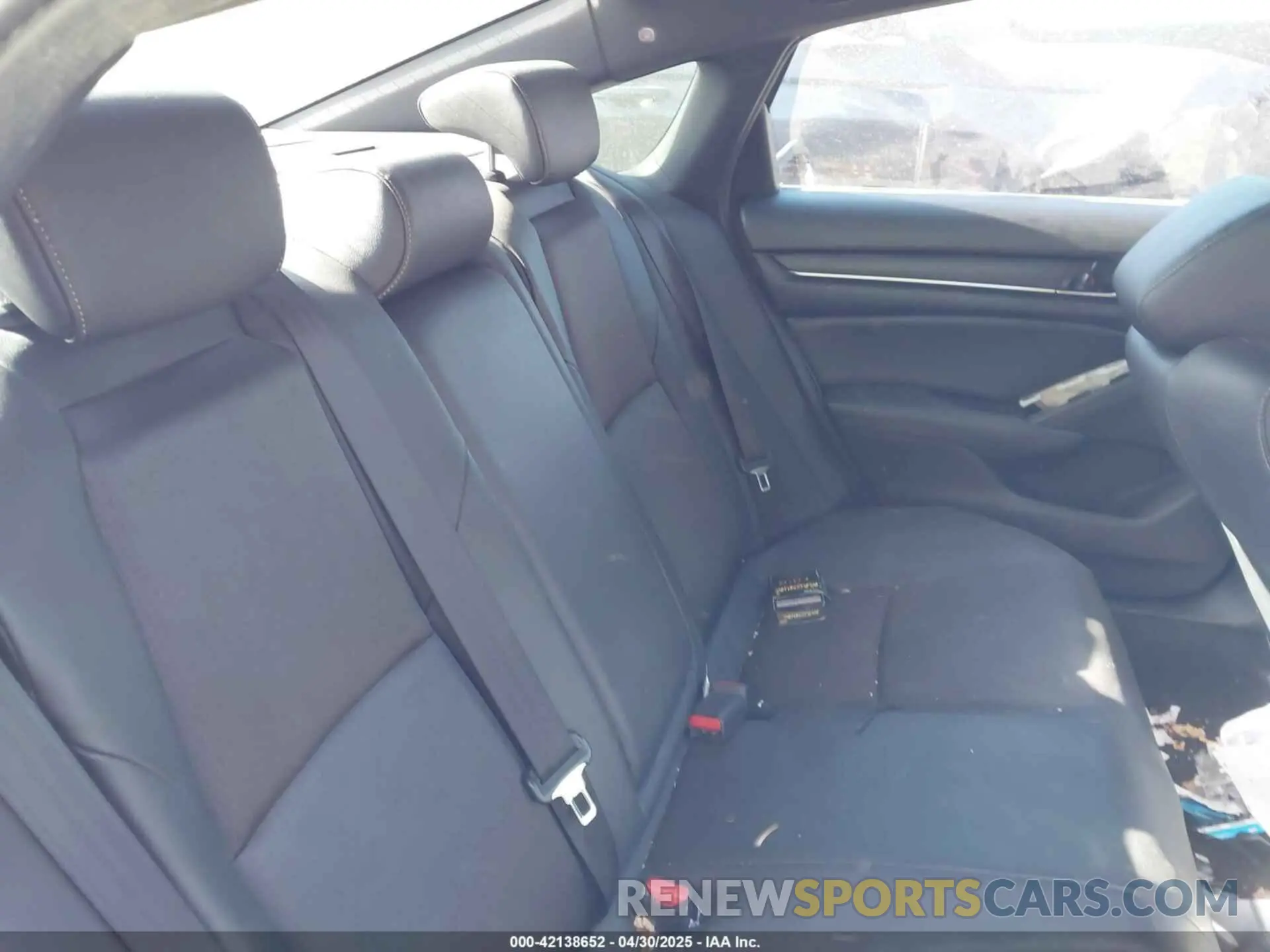 8 Photograph of a damaged car 1HGCV1F30KA078296 HONDA ACCORD 2019