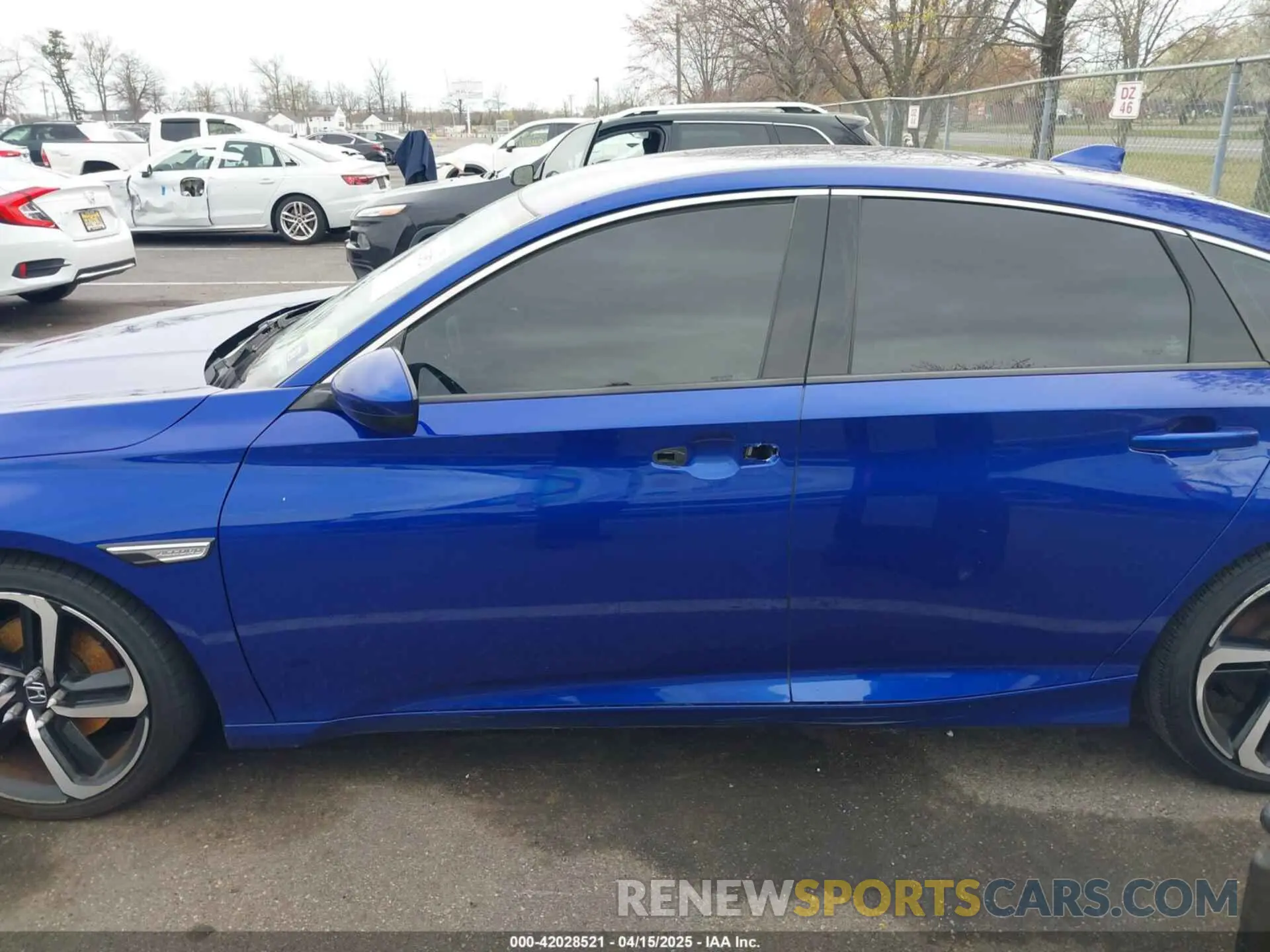 6 Photograph of a damaged car 1HGCV1F30KA083126 HONDA ACCORD 2019
