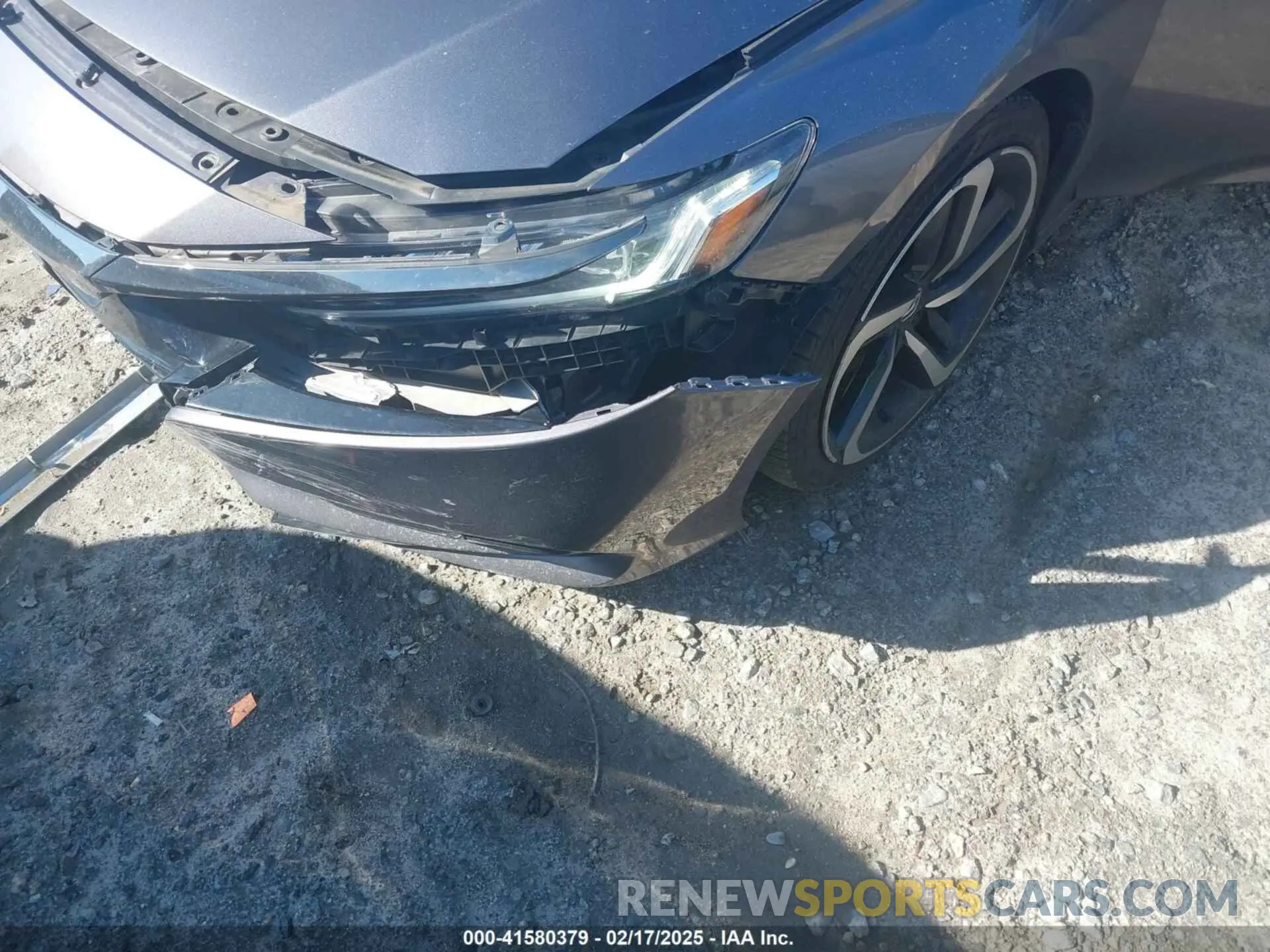 19 Photograph of a damaged car 1HGCV1F30KA086821 HONDA ACCORD 2019